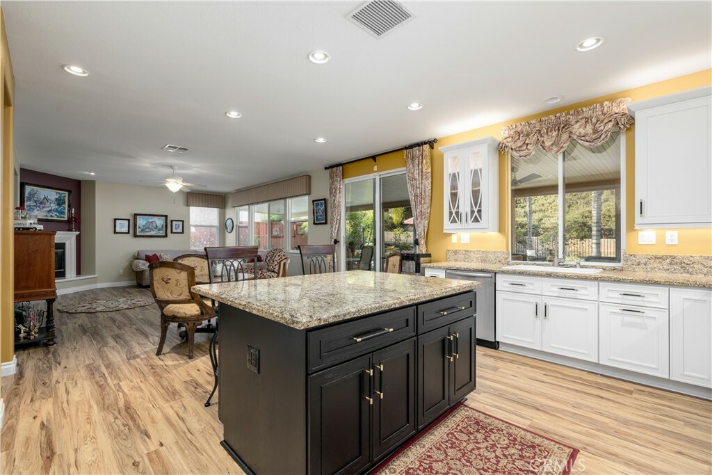 Property Photo:  23860 Hollingsworth Drive  CA 92562 