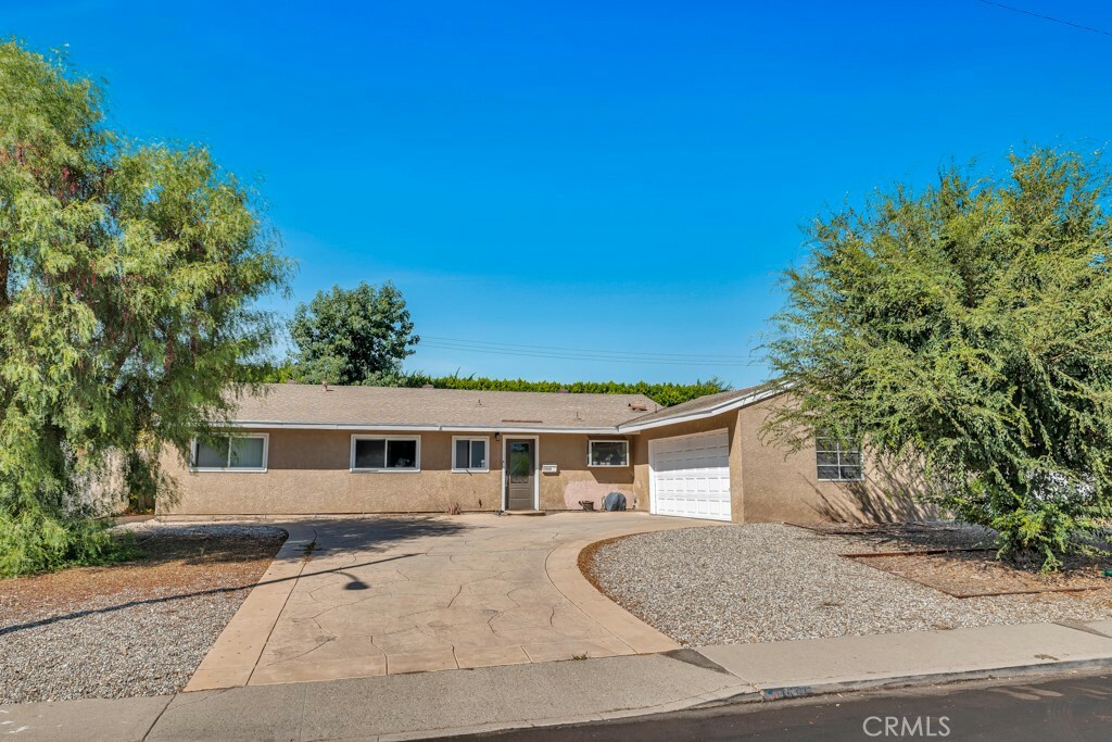 1555 Alexander Street  Simi Valley CA 93065 photo