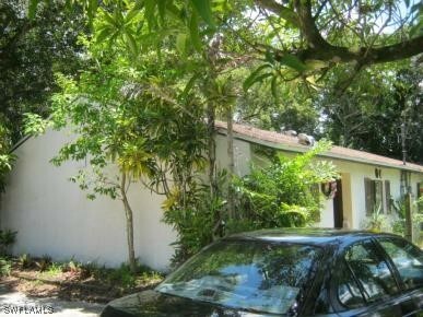 Property Photo:  4420 Glenwood Avenue  FL 33905 