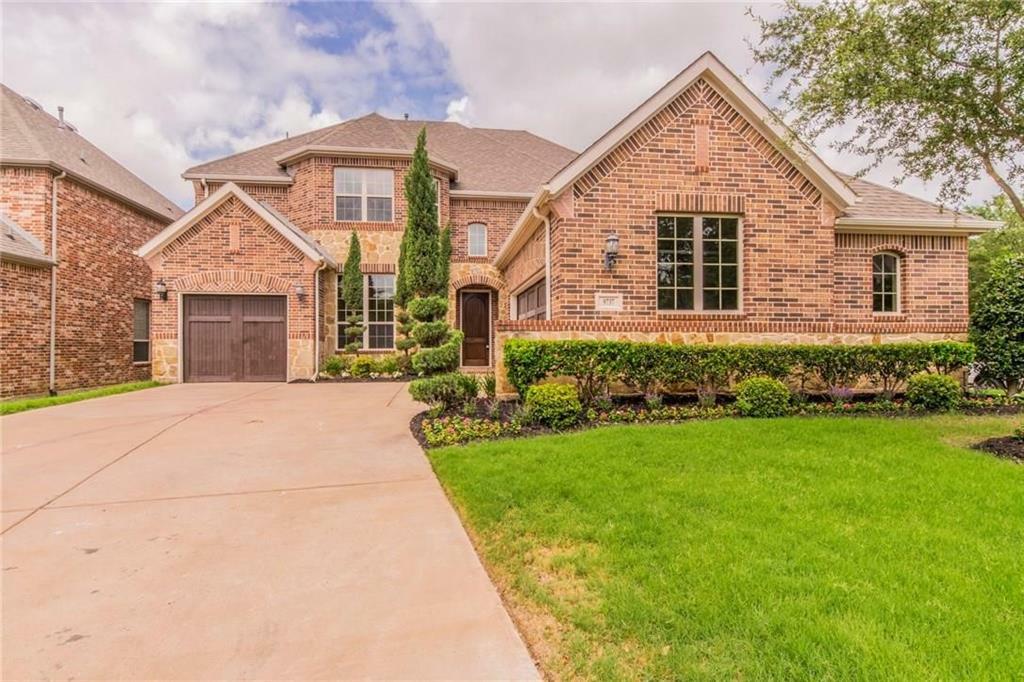 Property Photo: 9737 Ben Hogan Lane TX 76244