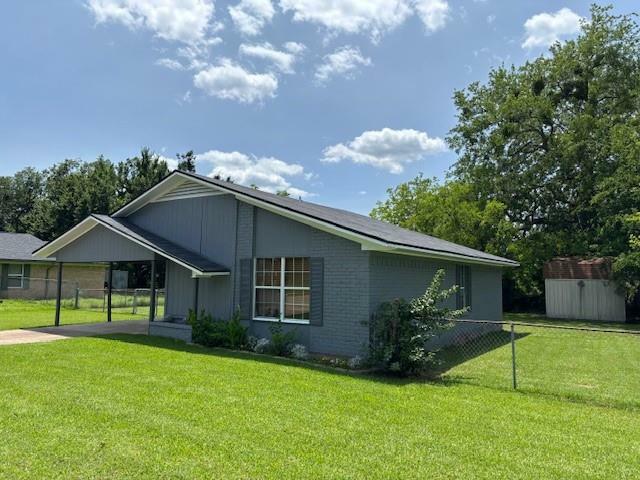 Property Photo: 100 Lynn Lane TX 75457