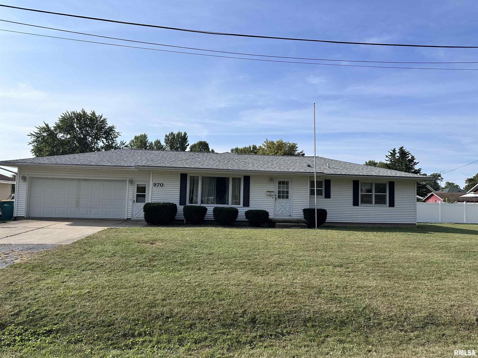 Property Photo: 970 Dudley Street IL 61401