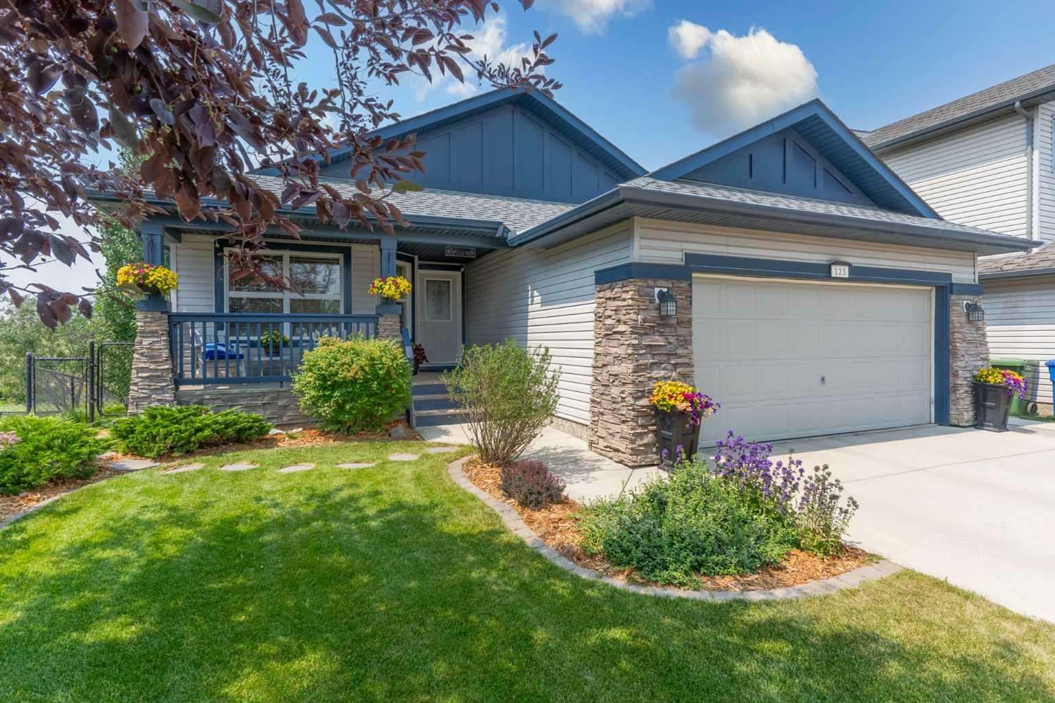 Property Photo: 123 West Creek Meadow AB T1X 1T2