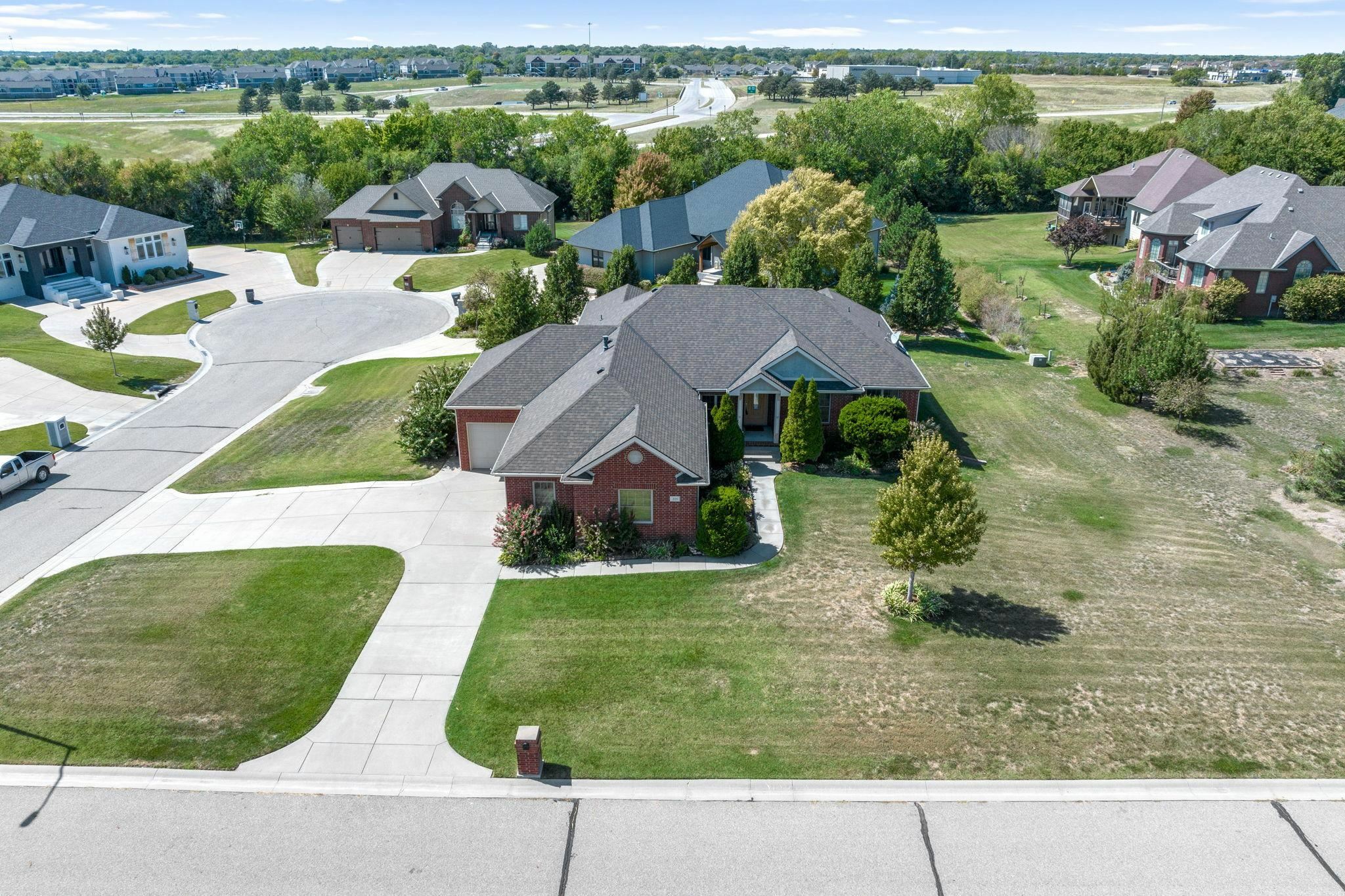 Property Photo:  225 N Gateway Ct  KS 67230 