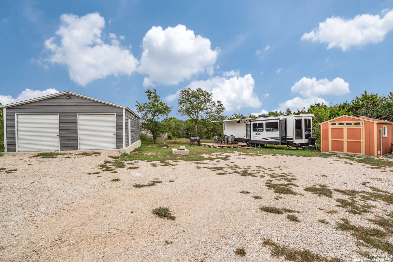 Property Photo: 175 County Road 2758 TX 78056