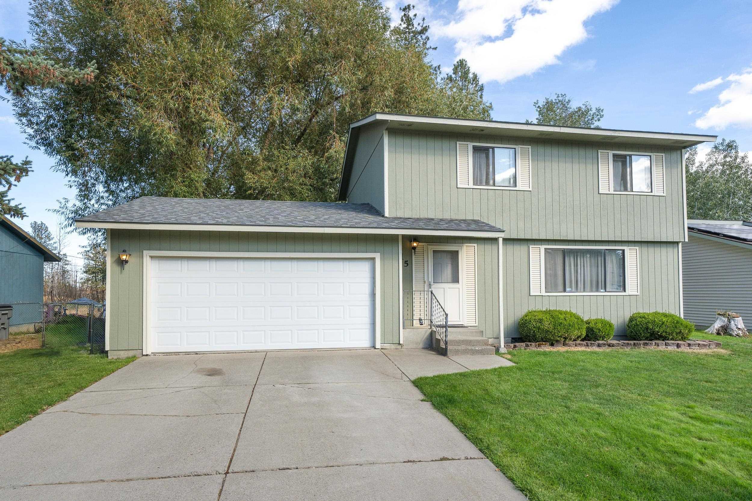 Property Photo:  515 S Silver Lake Ave  WA 99022 