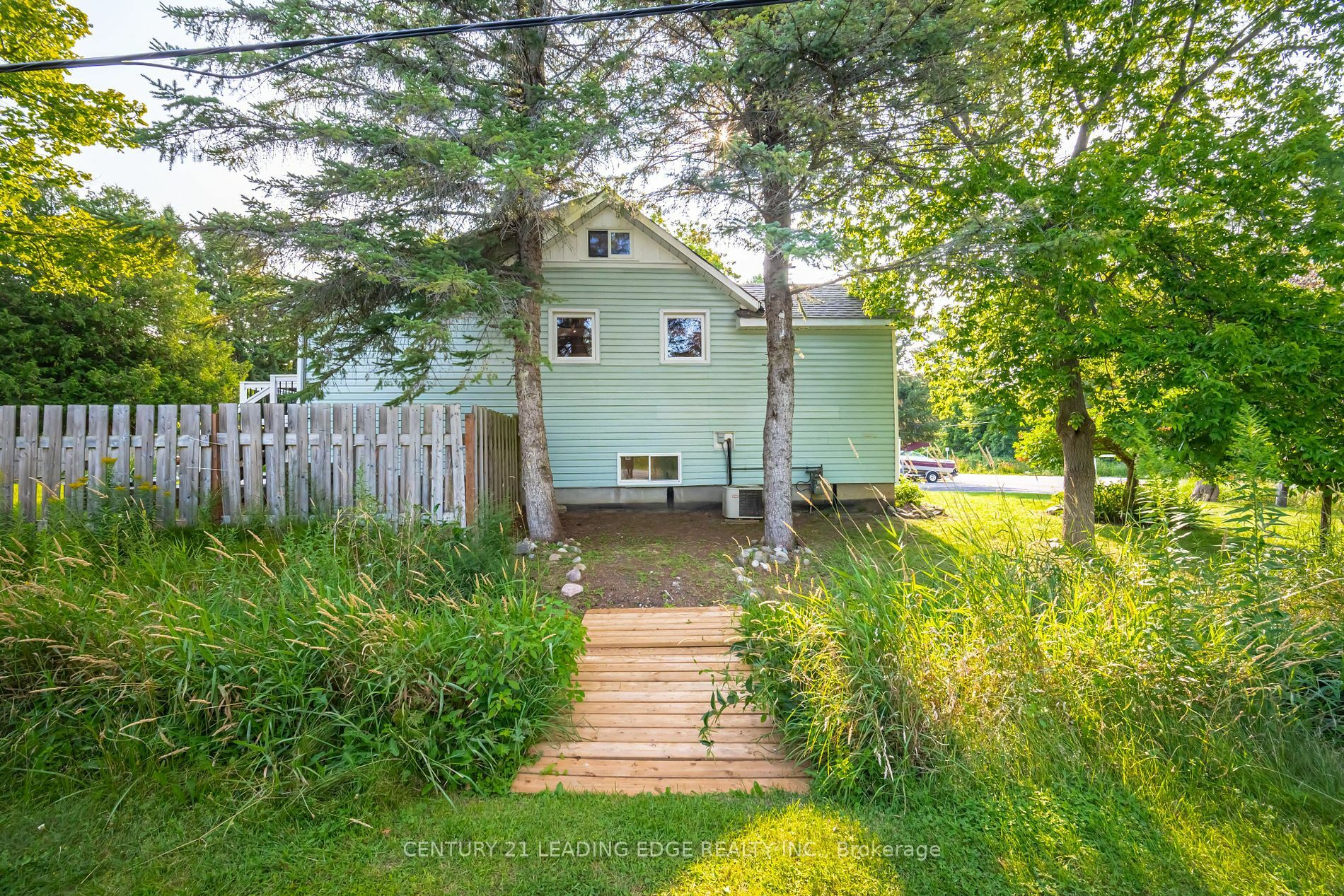 Photo de la propriété:  1169 Killarney Beach Rd  ON L0L 1W0 