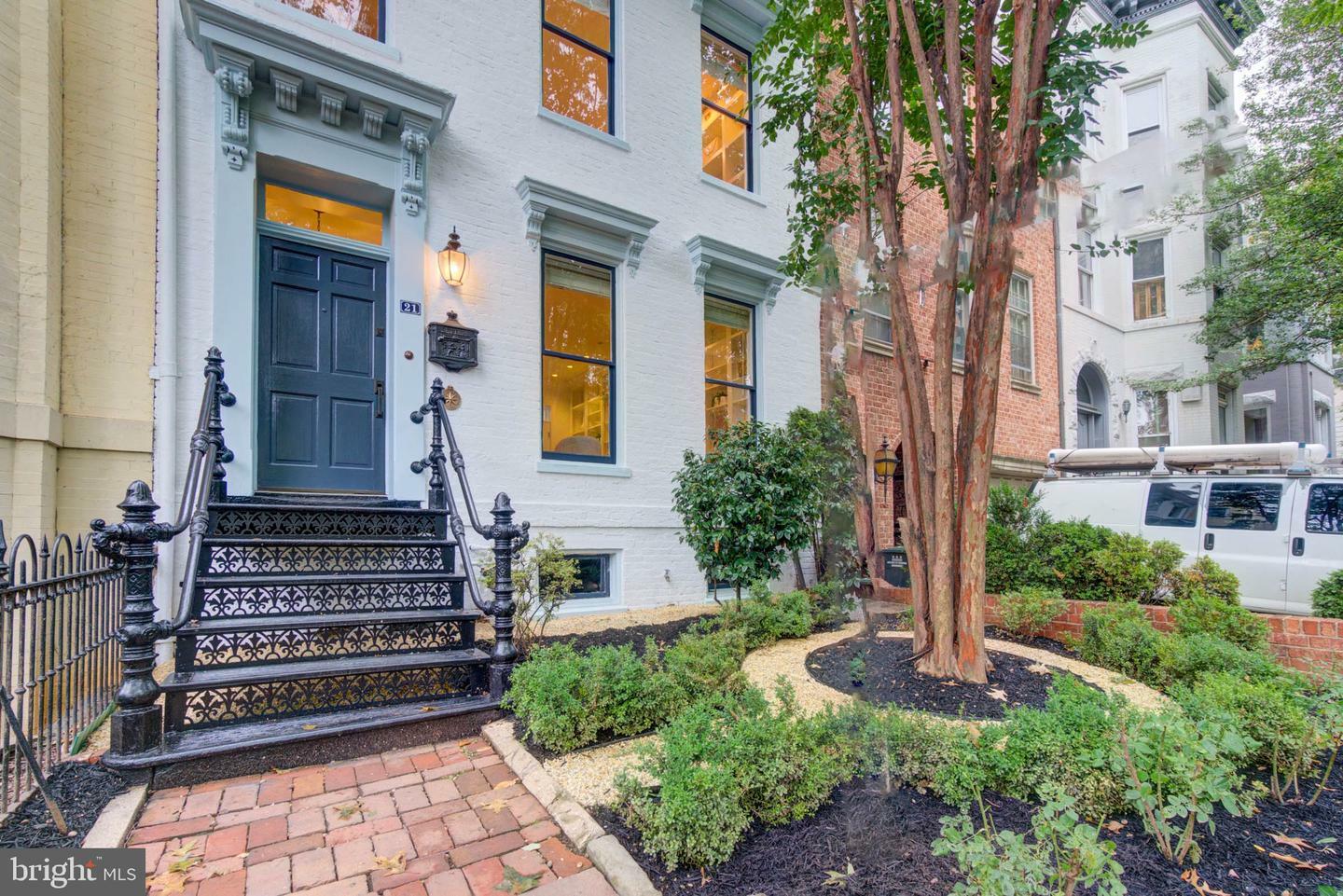 Property Photo:  21 3rd Street NE  DC 20002 