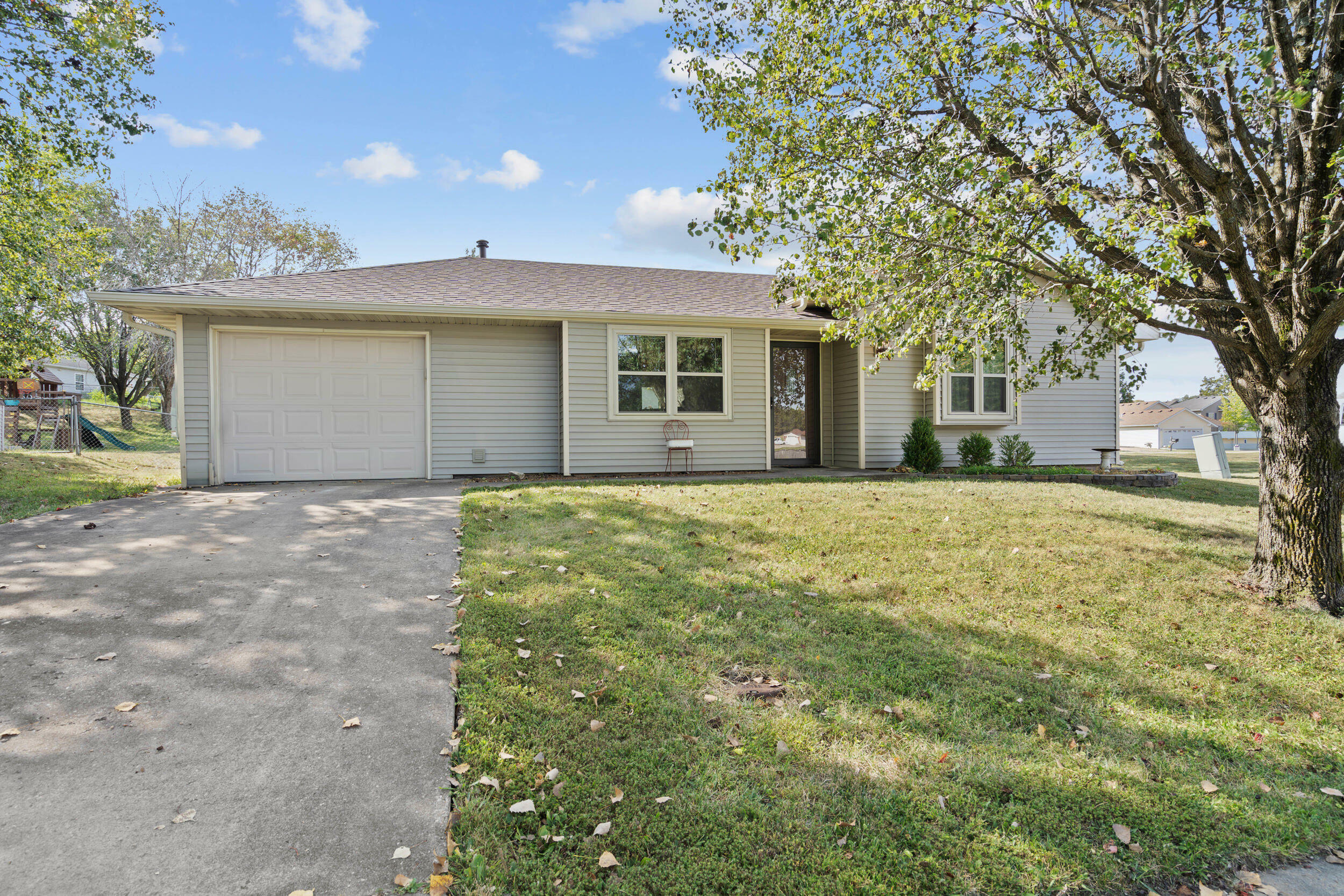 Property Photo:  5400 Arrowwood Dr  MO 65202 