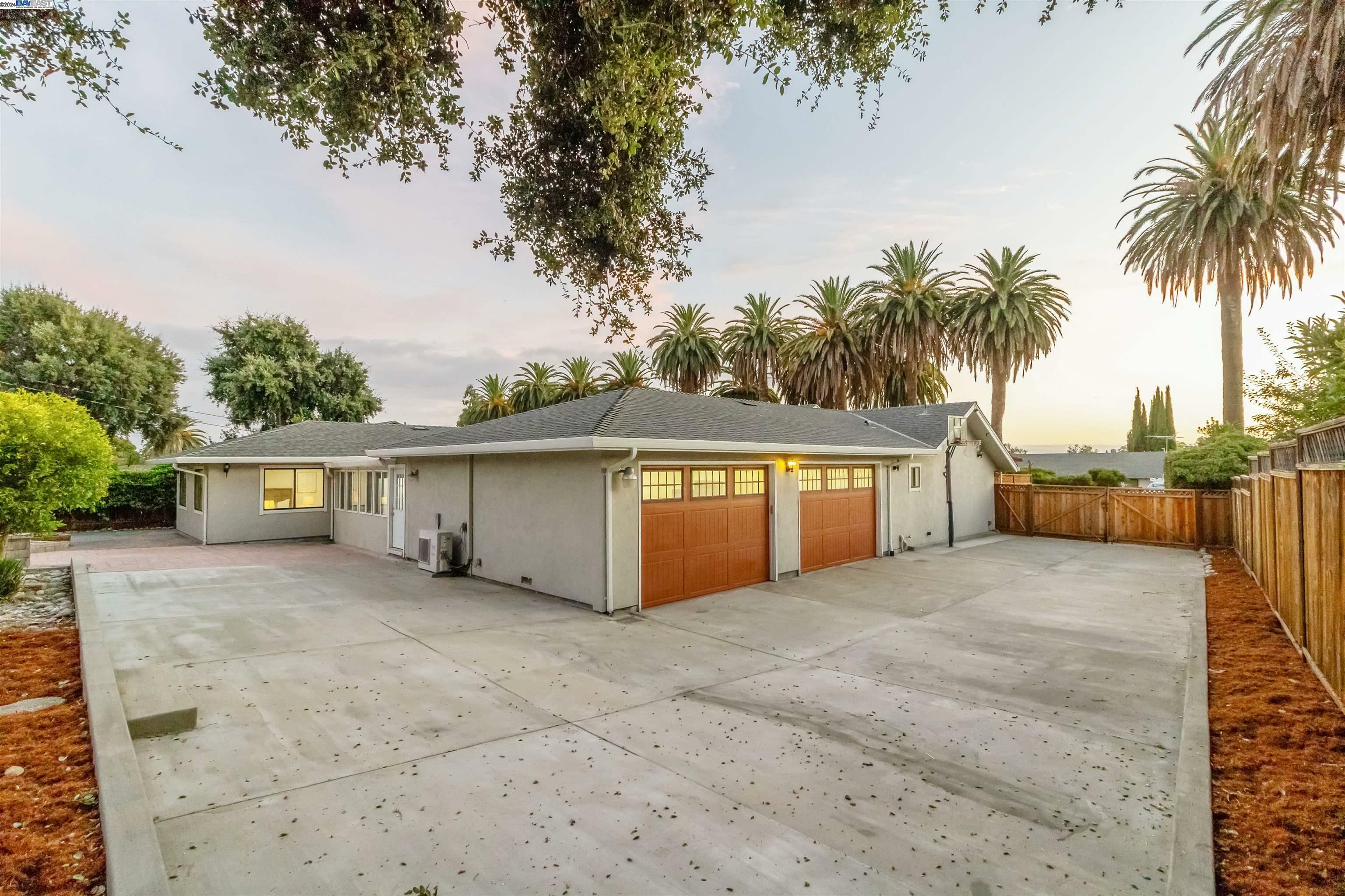 Property Photo:  47618 Wabana Cmn  CA 94539 