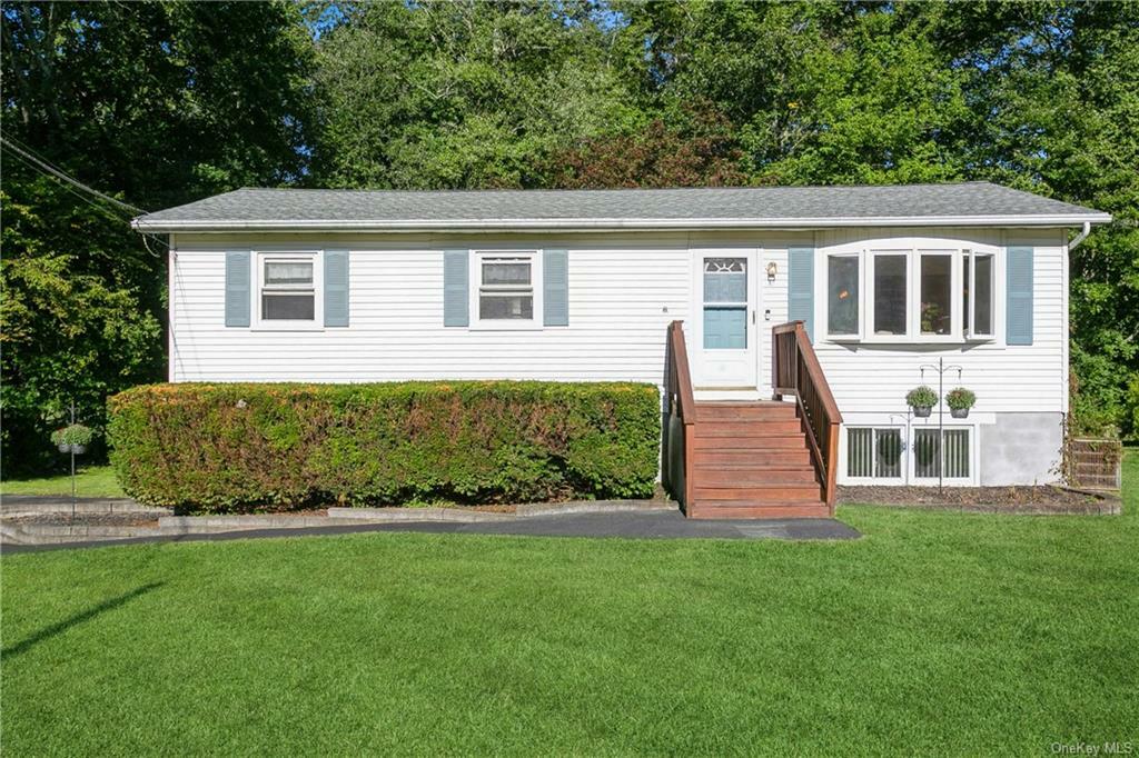 Property Photo:  14 Bryant Trail  NY 10512 