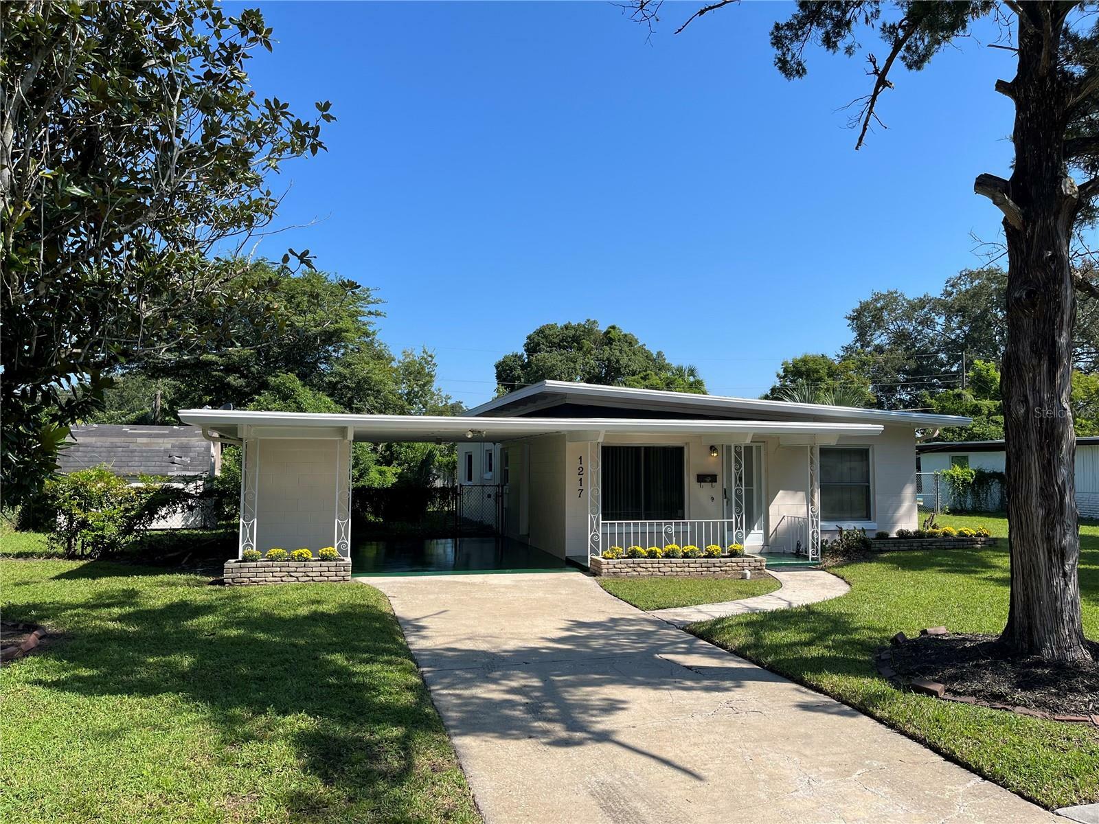 Property Photo:  1217 Baltimore Drive  FL 32810 