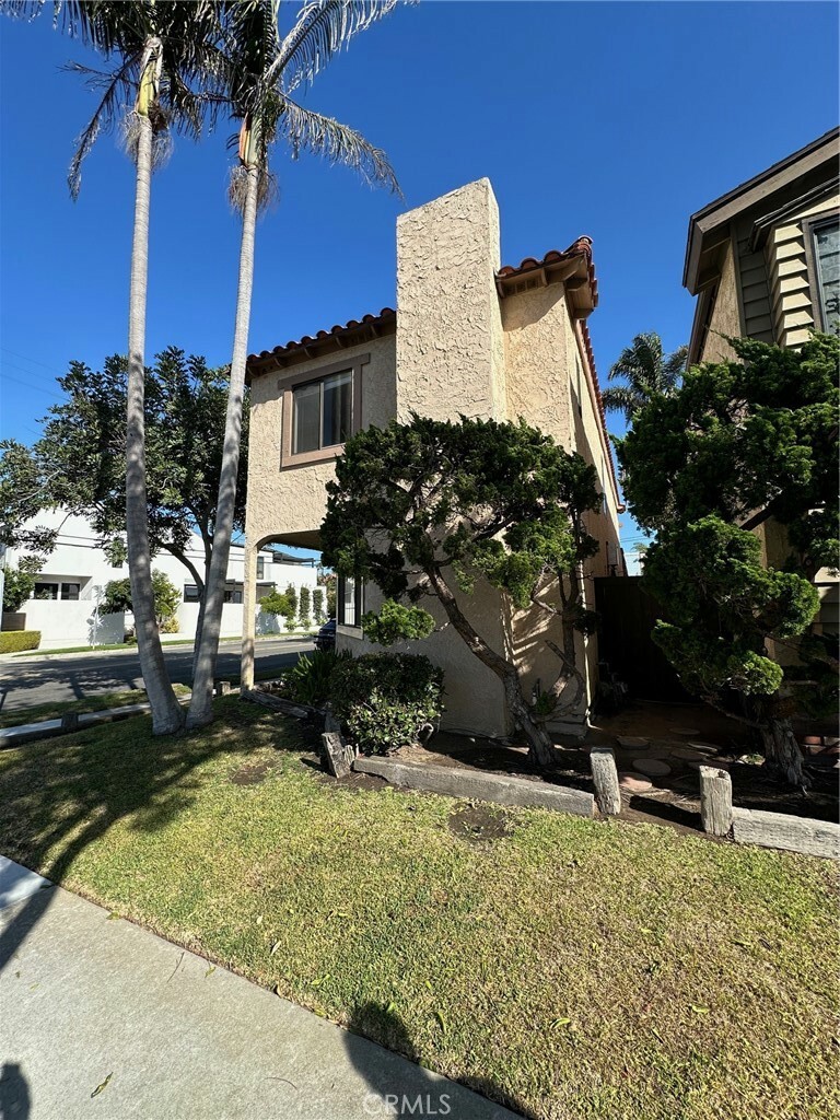 528 18th  Huntington Beach CA 92648 photo