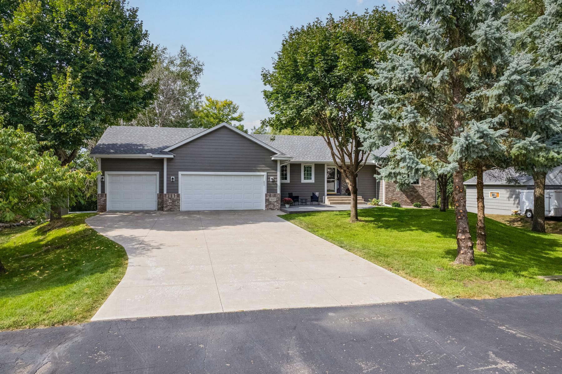 5695 Turtle Lake Road  Shoreview MN 55126 photo