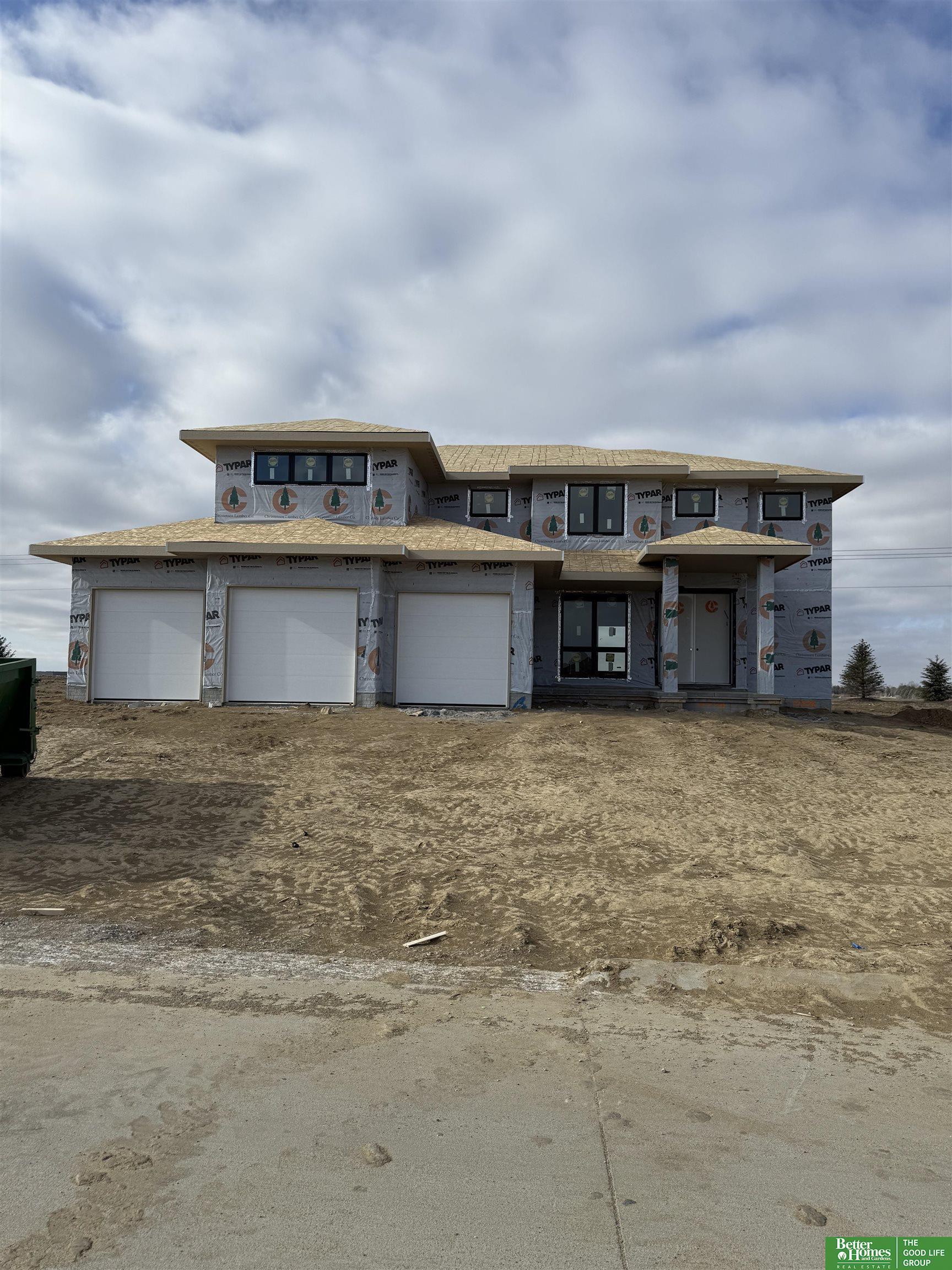 Property Photo: 10308 S 191 Avenue NE 68028