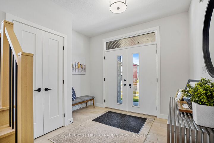 Property Photo:  2578 Buroak Dr  ON N6G 5B6 