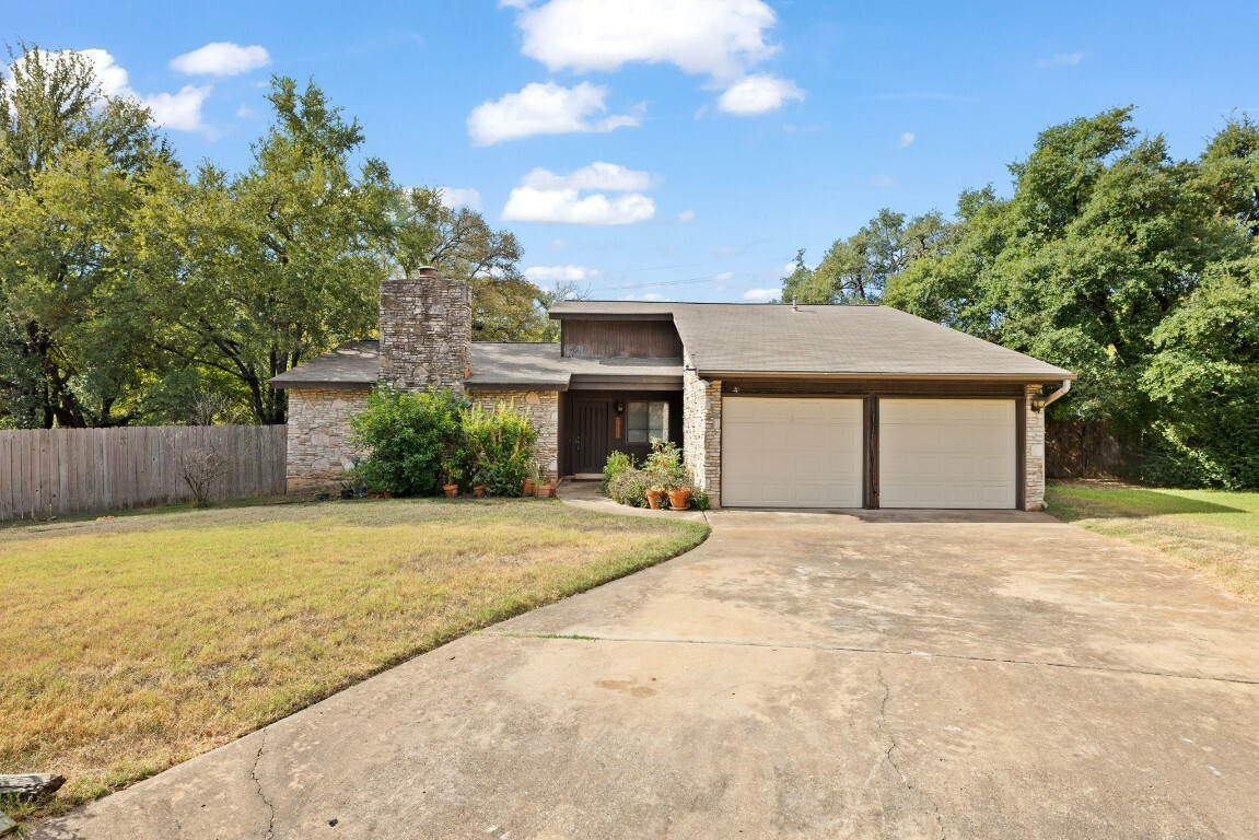 Property Photo:  12601 Beaconsdale Circle  TX 78727 