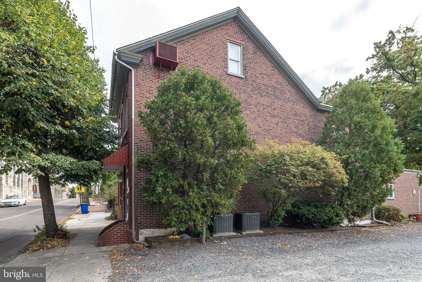 Property Photo:  144 Beech Street  PA 19464 