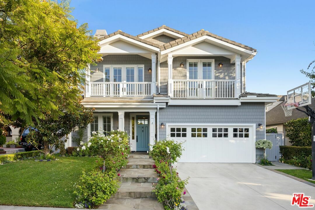 Property Photo: 10584 Cushdon Ave CA 90064