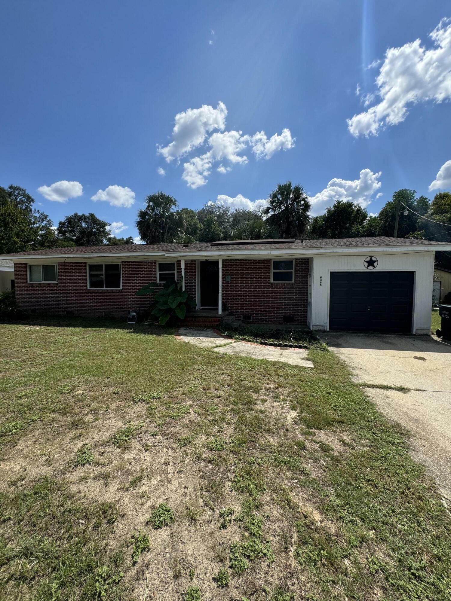 Property Photo:  6365 Park Avenue  FL 32570 