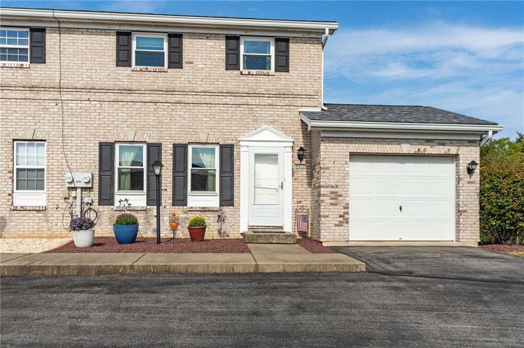 Property Photo: 4913 Shawnee Court PA 18078