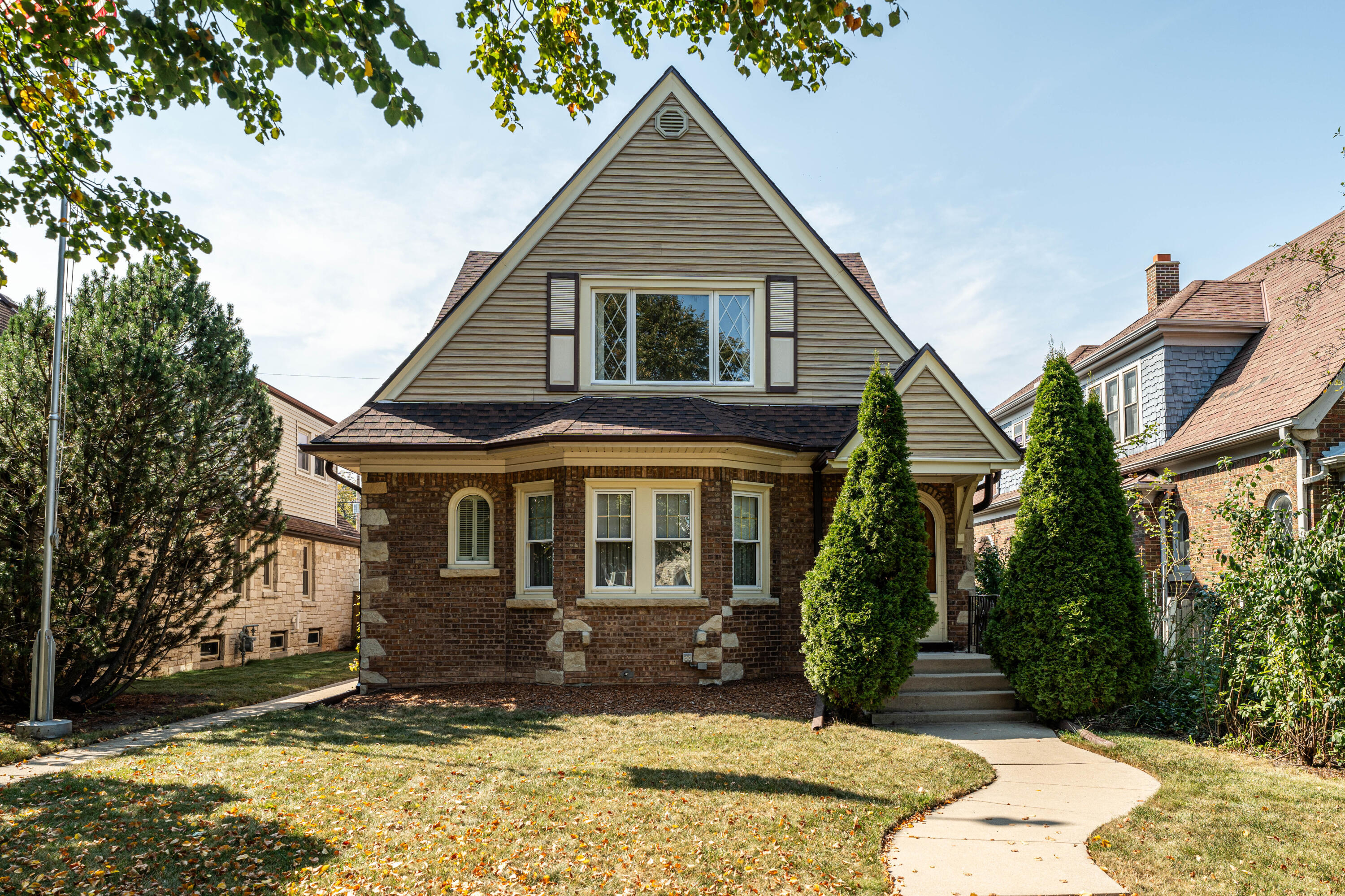 Property Photo: 3061 S 41st St 3061A WI 53215