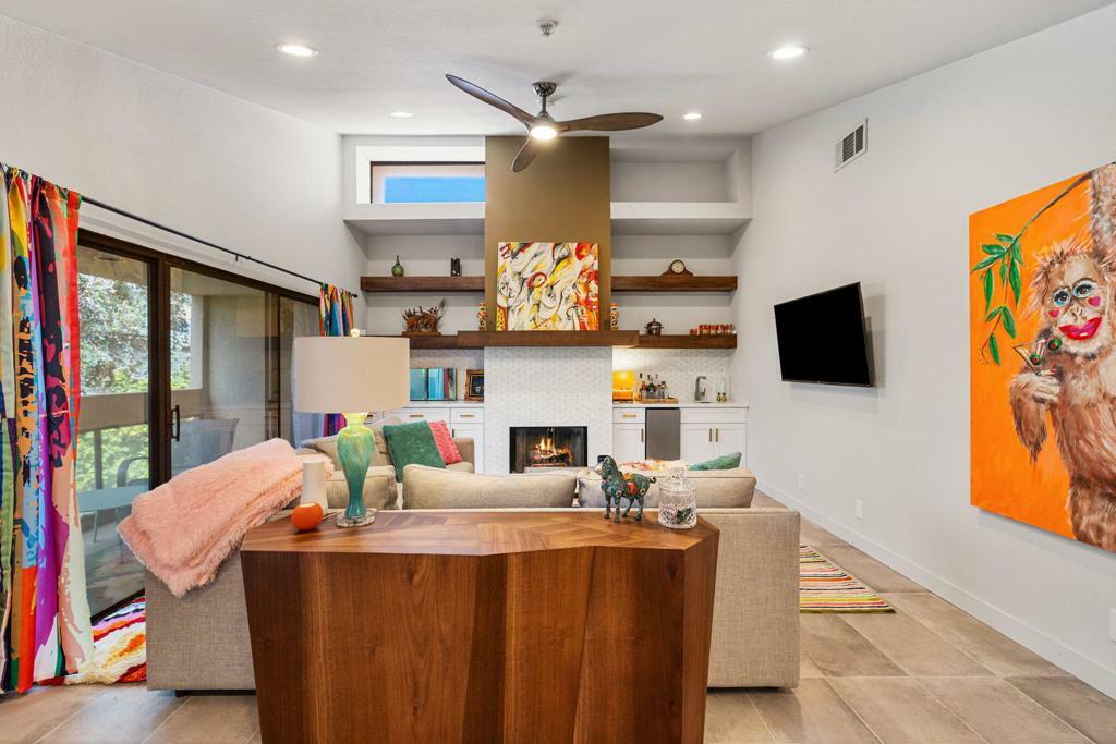 Property Photo: 407 W Village Square CA 92262