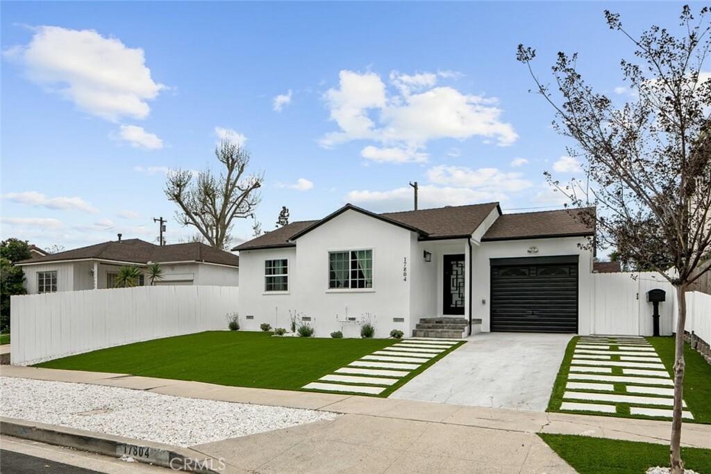 Property Photo: 17804 Collins Street CA 91316