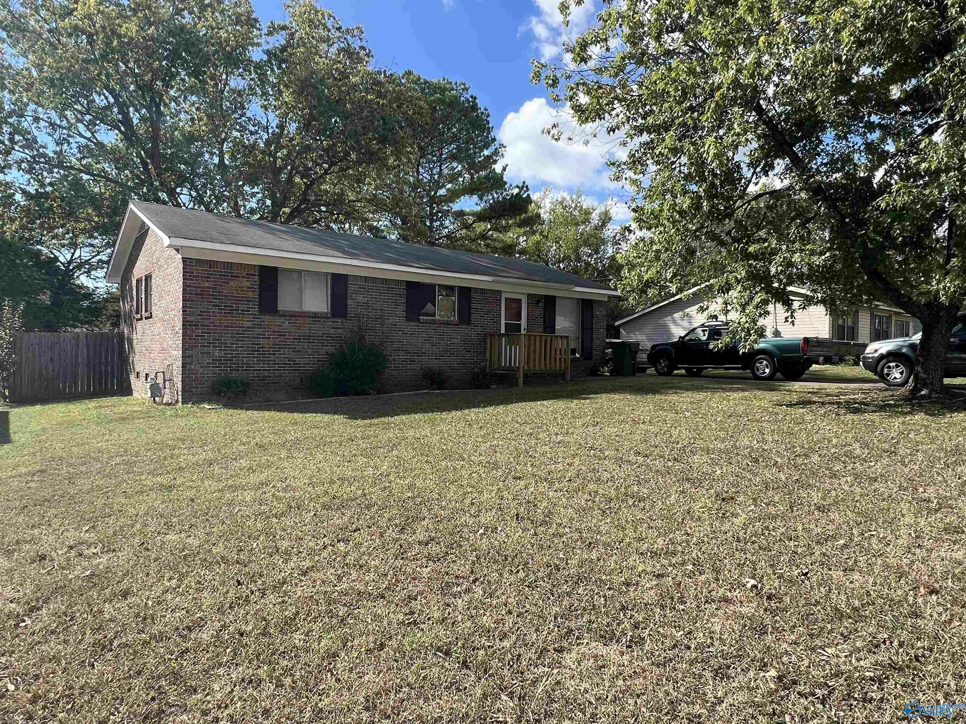 Property Photo:  14006 Wyandotte Drive  AL 35803 