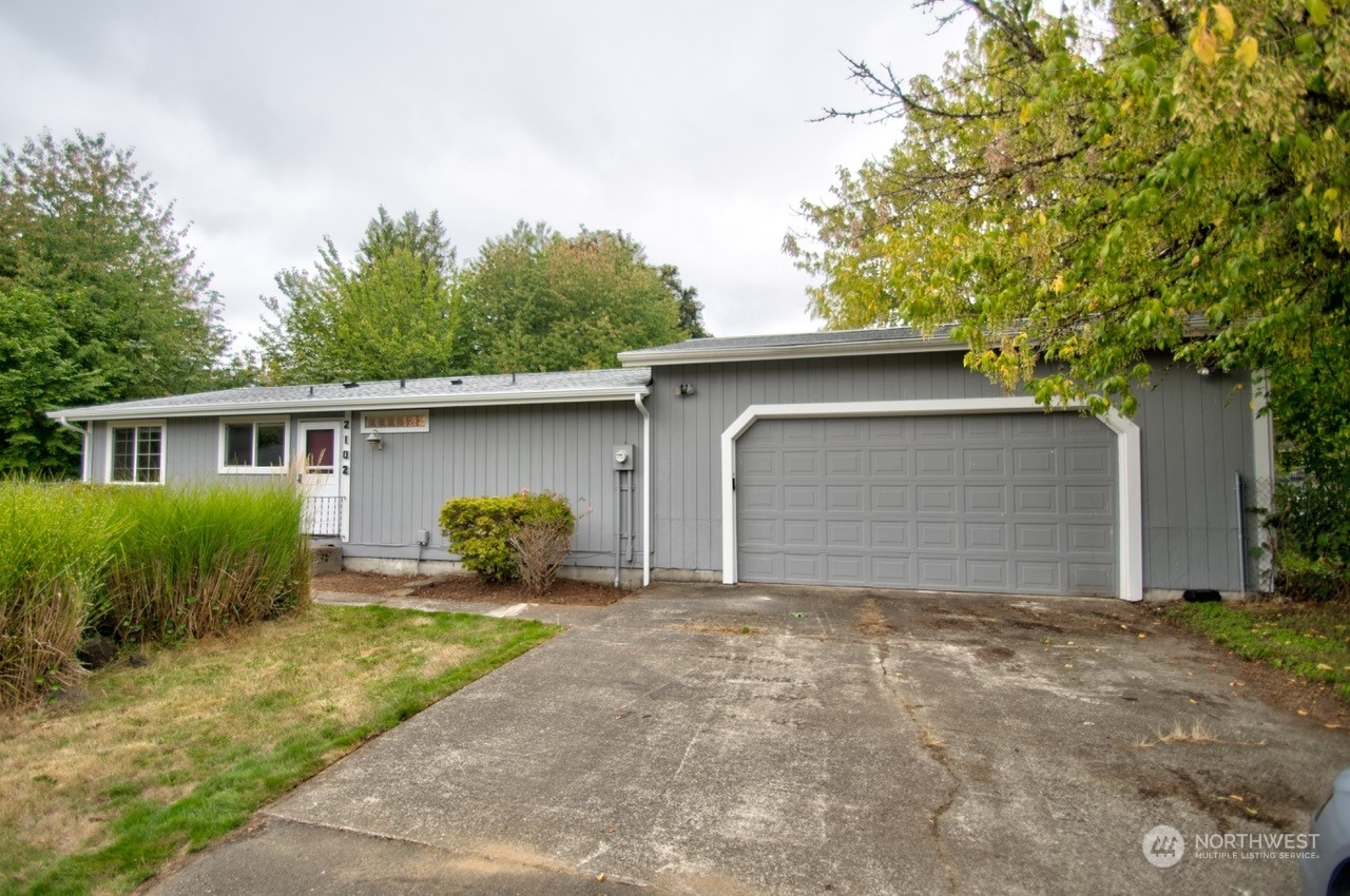 Property Photo:  2102 18th Avenue SE  WA 98501 