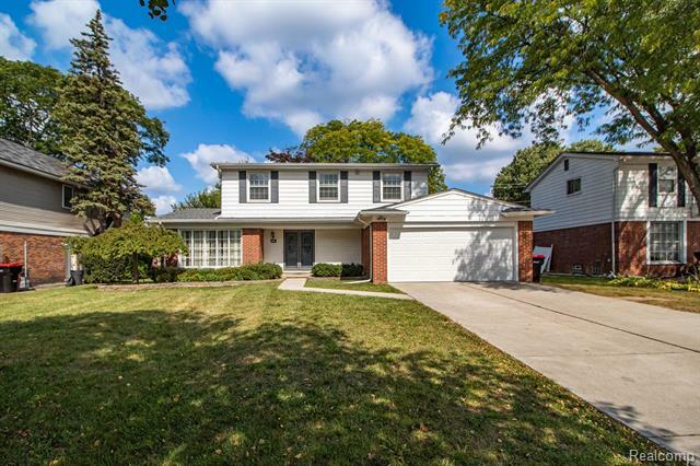 Property Photo: 21310 Glenmorra Street MI 48076
