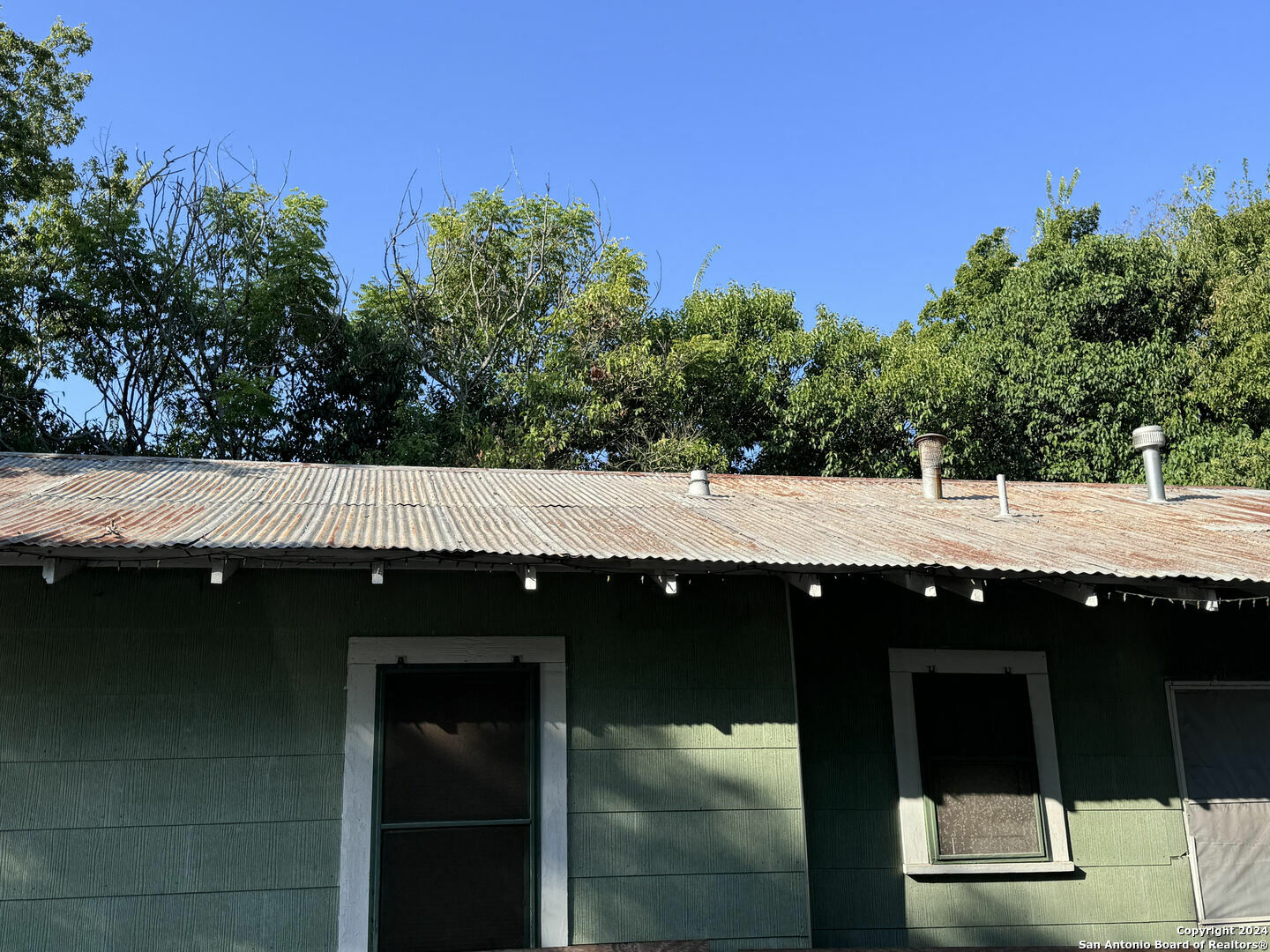 Property Photo:  1440 W Mill  TX 78130 