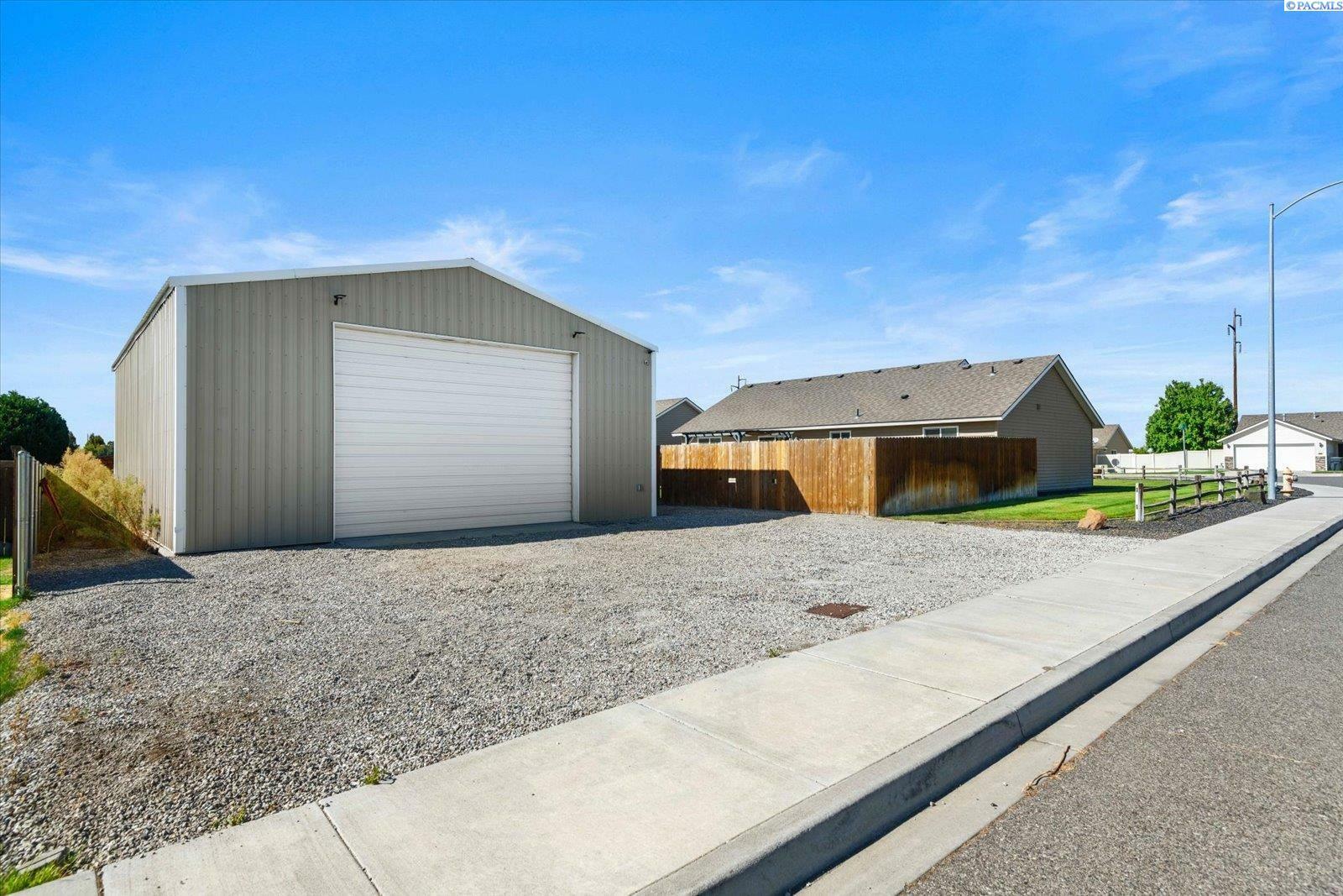 Property Photo:  8908 Durham Drive  WA 99301 