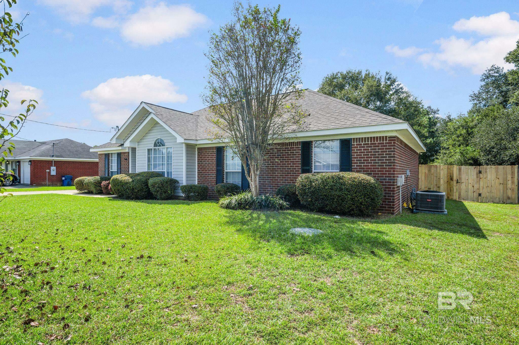 Property Photo:  4950 W Copeland Island Drive  AL 36695 