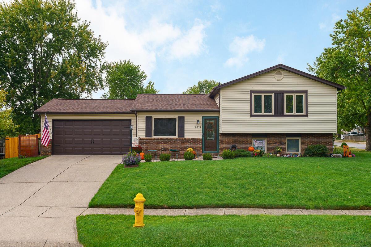 Property Photo: 8521 Banwick Court OH 43065