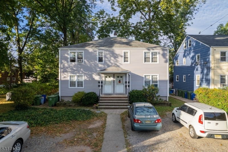 Property Photo:  1024 Thompson Ave 4  NJ 07203 