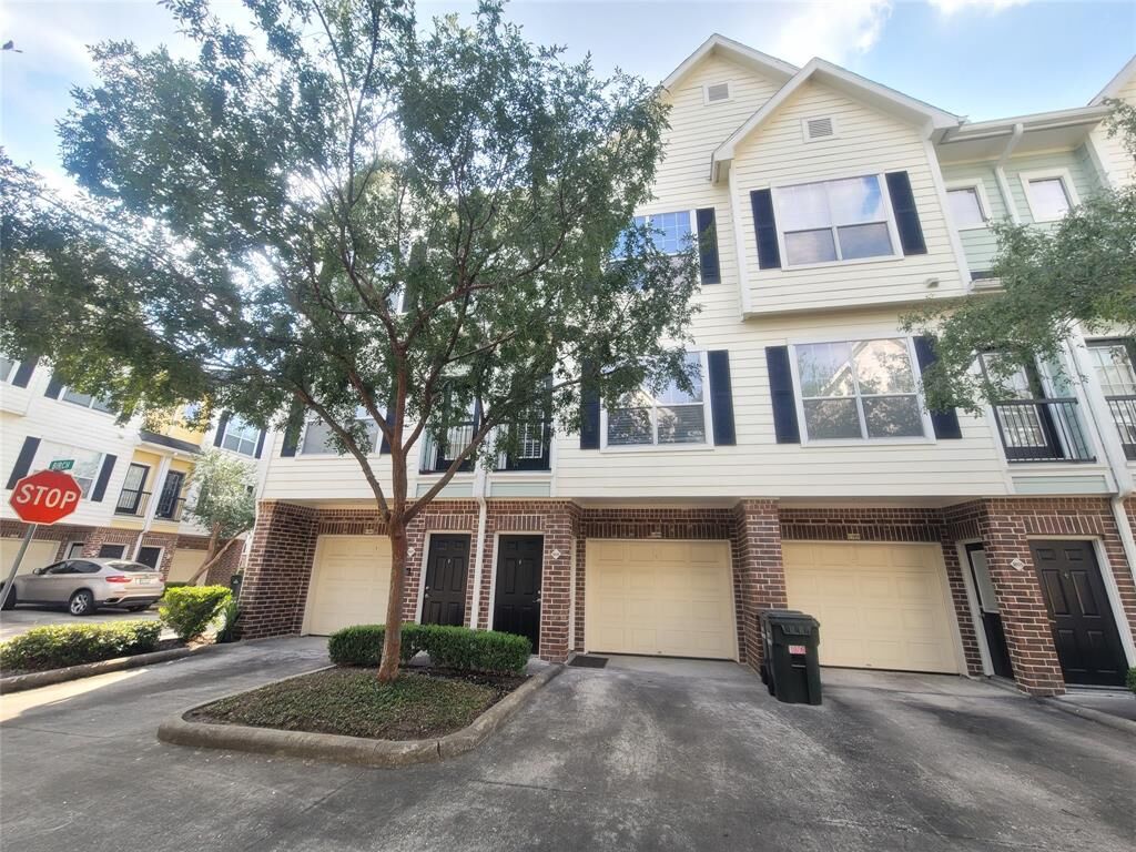 Property Photo:  9200 Westheimer Road 1806  TX 77063 
