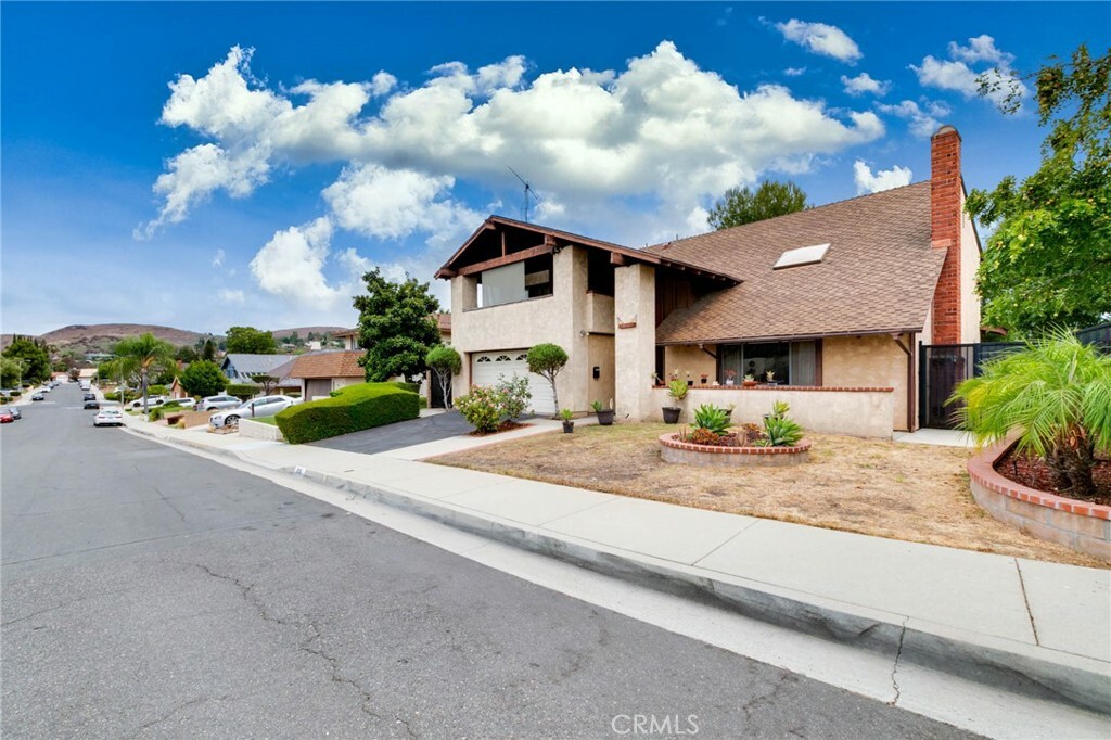 Property Photo:  1016 Twin Canyon Lane  CA 91765 