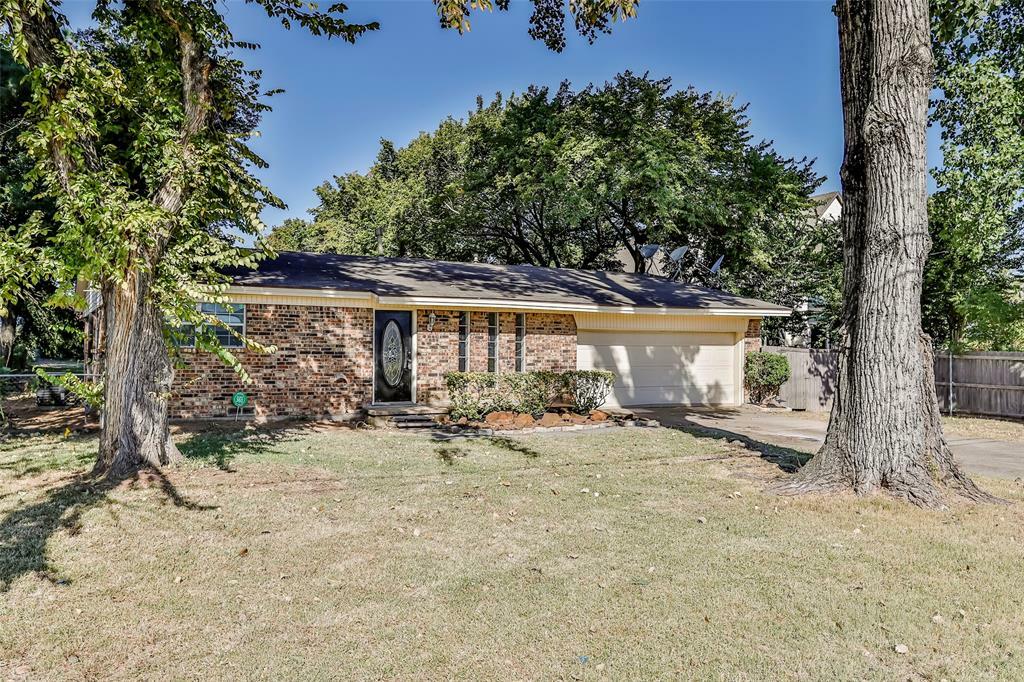 Property Photo: 5908 Pleasant Run Road TX 76034