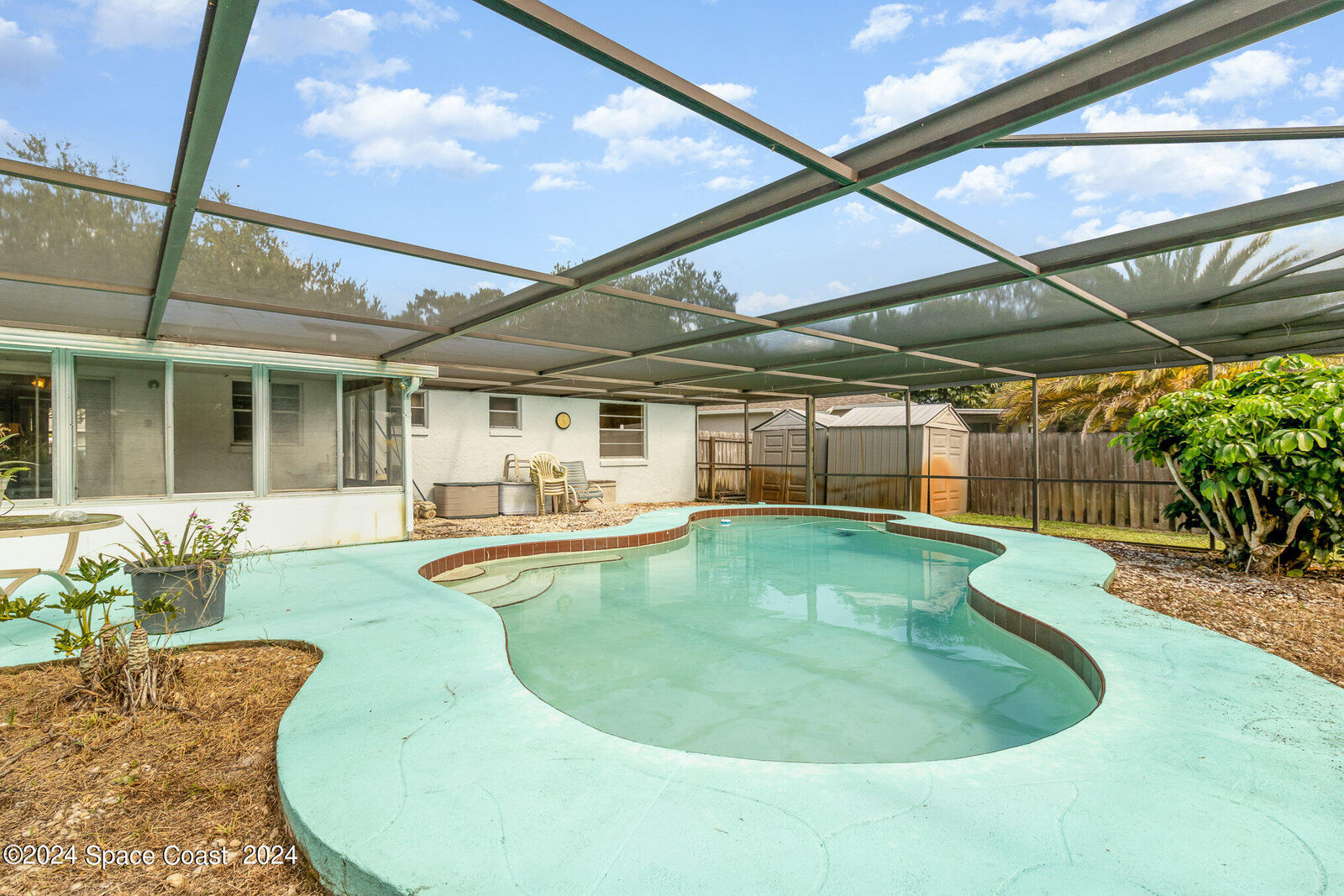 Property Photo: 3615 S Sherwoood FL 32926