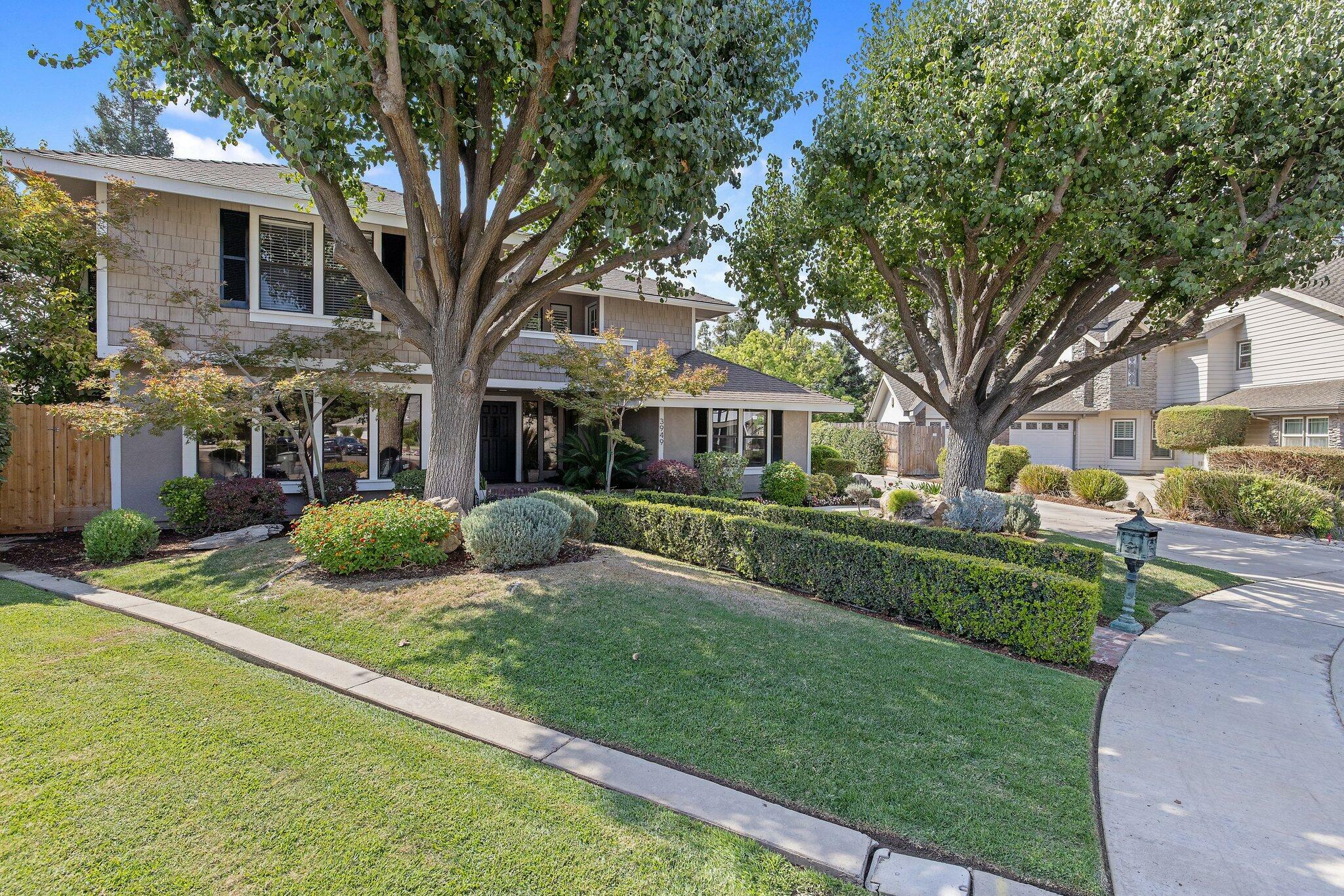 Property Photo:  3949 W Grove Court  CA 93291 