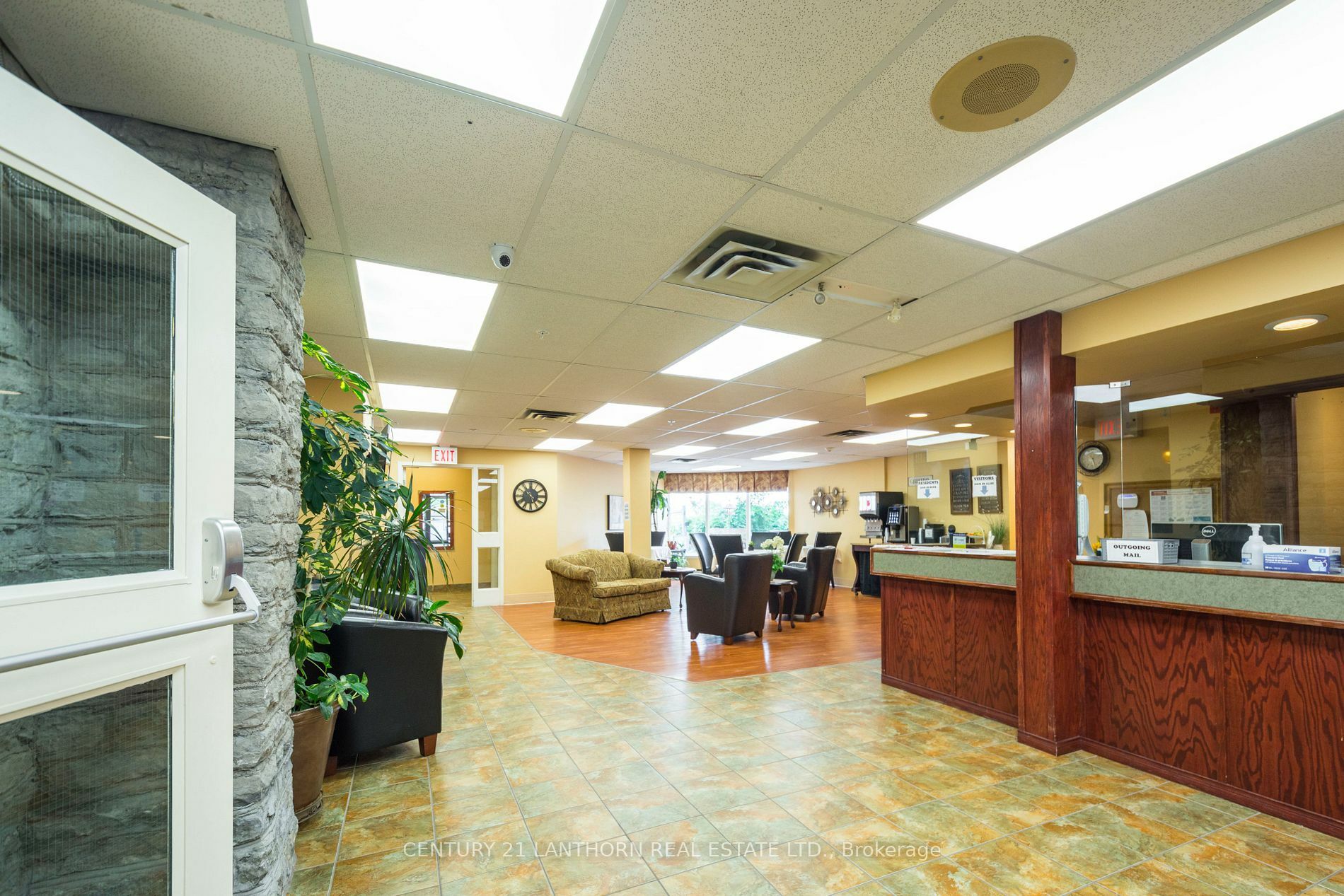 Property Photo:  85 Bridge St E 318  ON K8N 1L9 