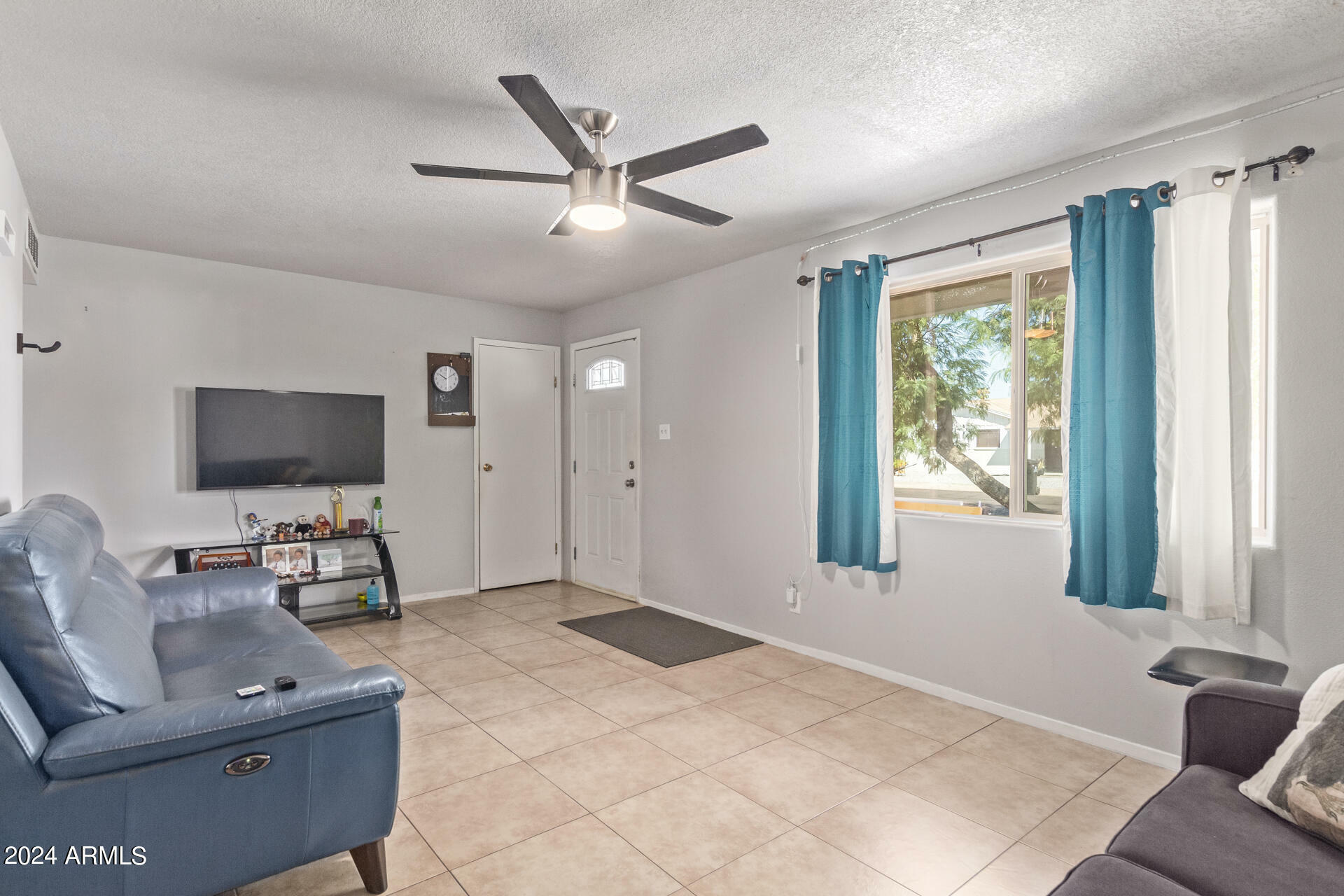 Property Photo:  4127 W Wagon Wheel Drive  AZ 85051 