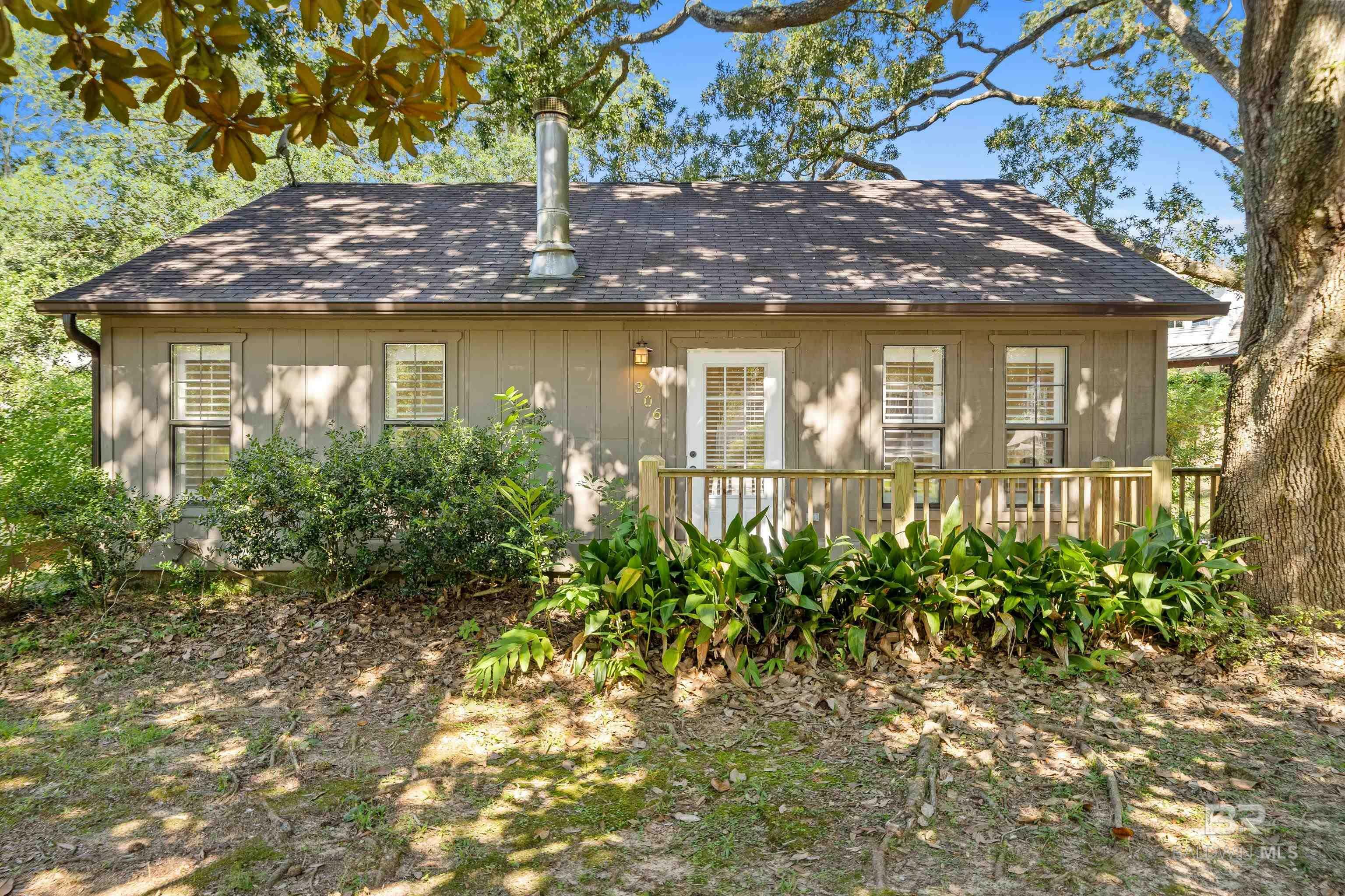 Property Photo:  306 Liberty Street  AL 36532 