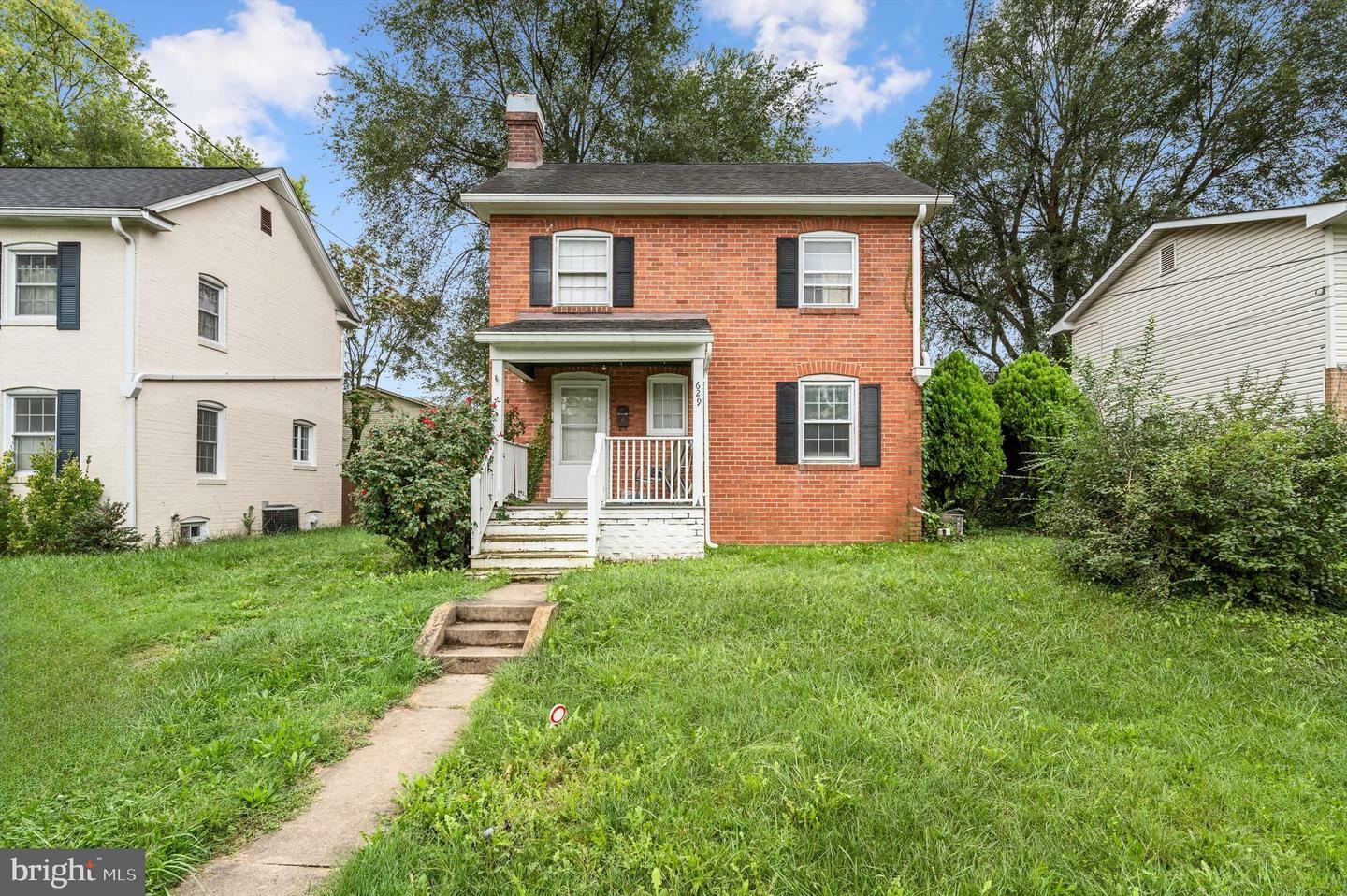 Property Photo: 629 National Avenue VA 22601