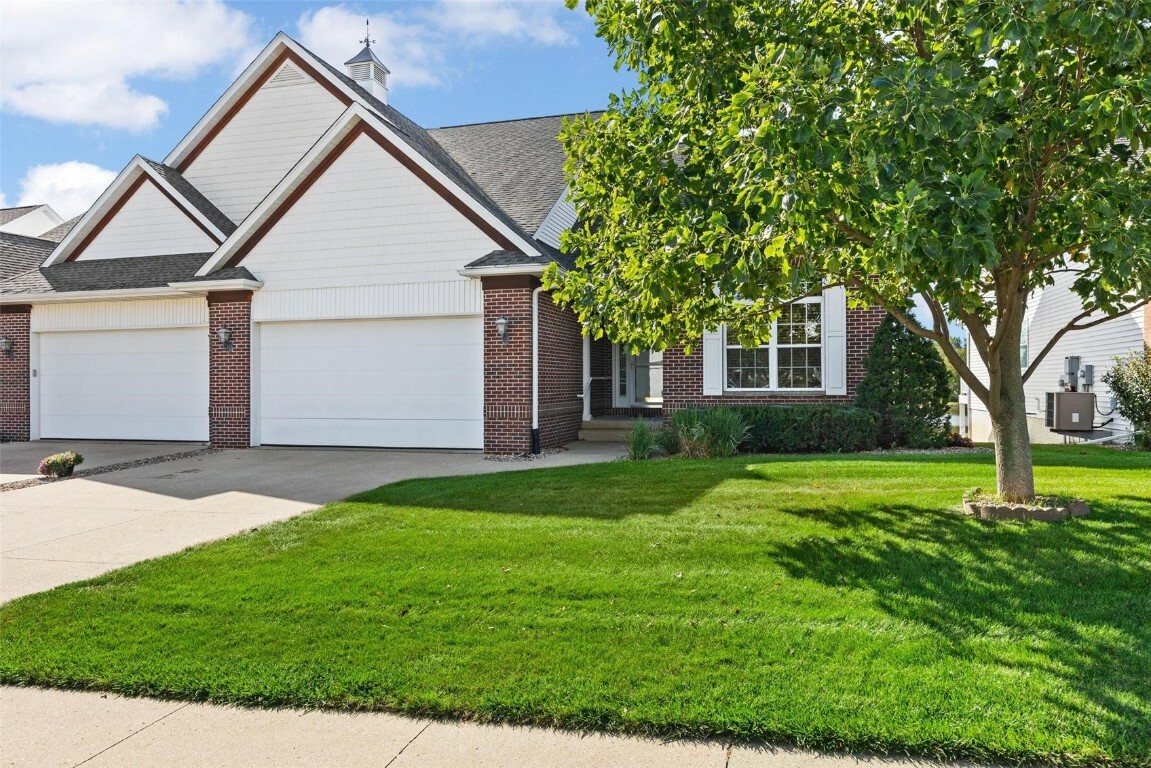 Property Photo:  3111 Silver Oak Trail  IA 52302 