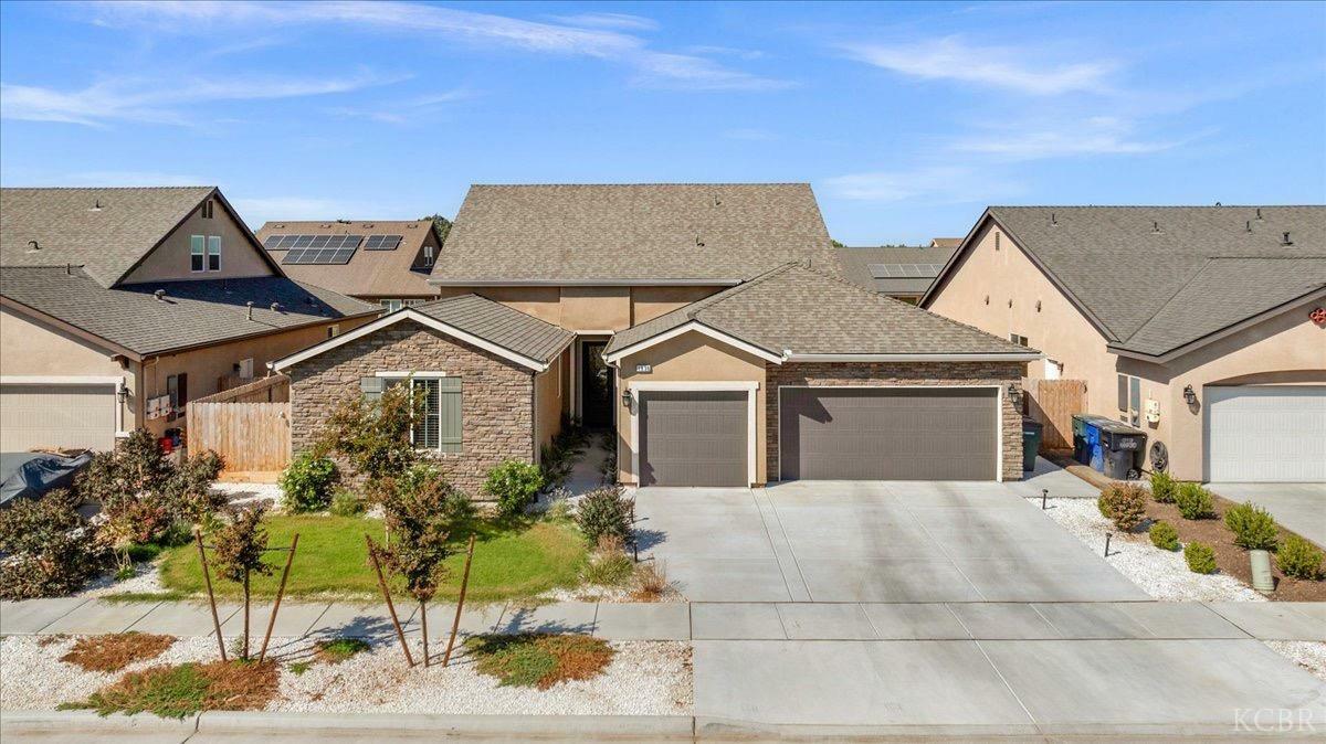 Property Photo: 1936 Red Rock Drive CA 93230