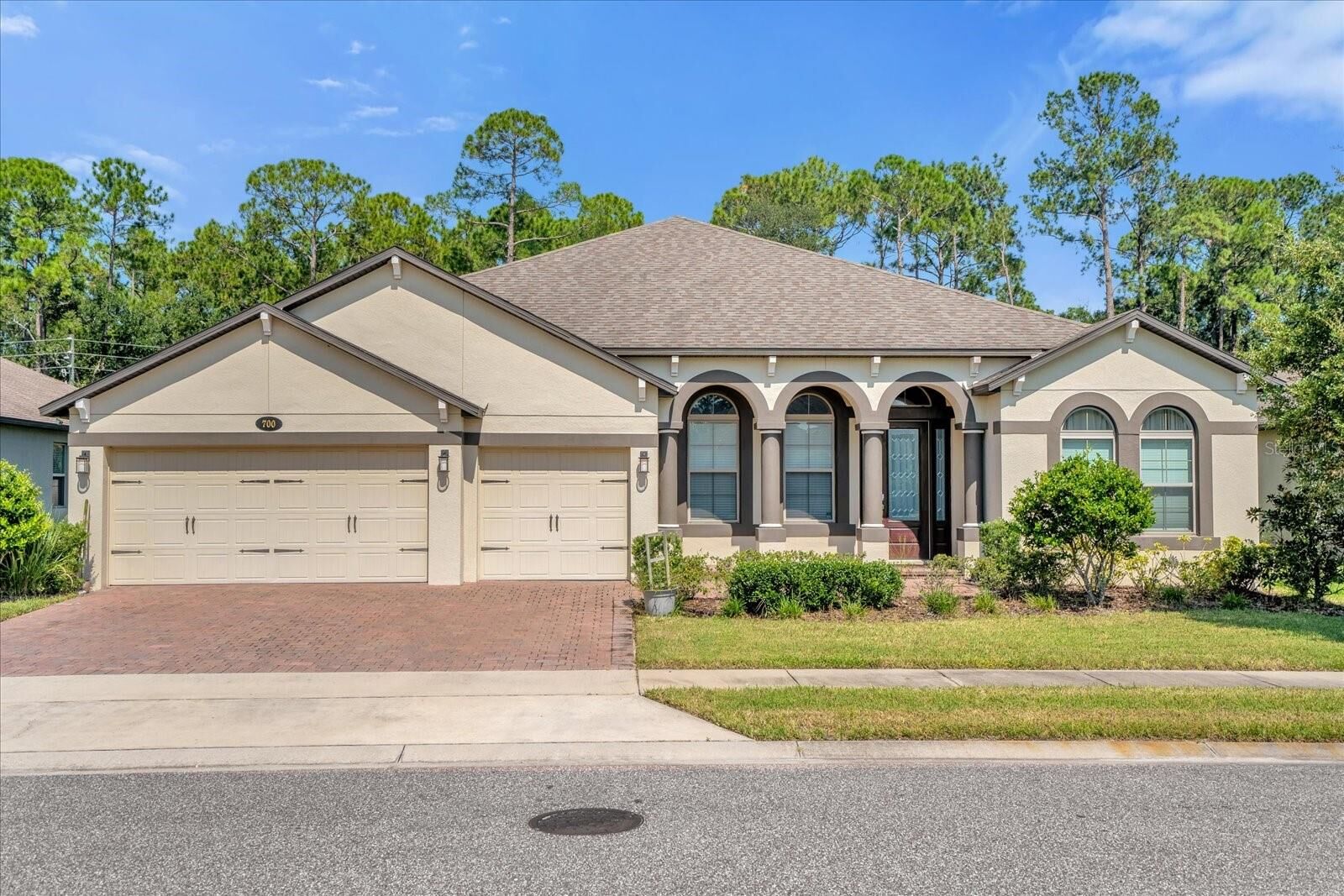 Property Photo: 700 Stone Oak Drive FL 32771