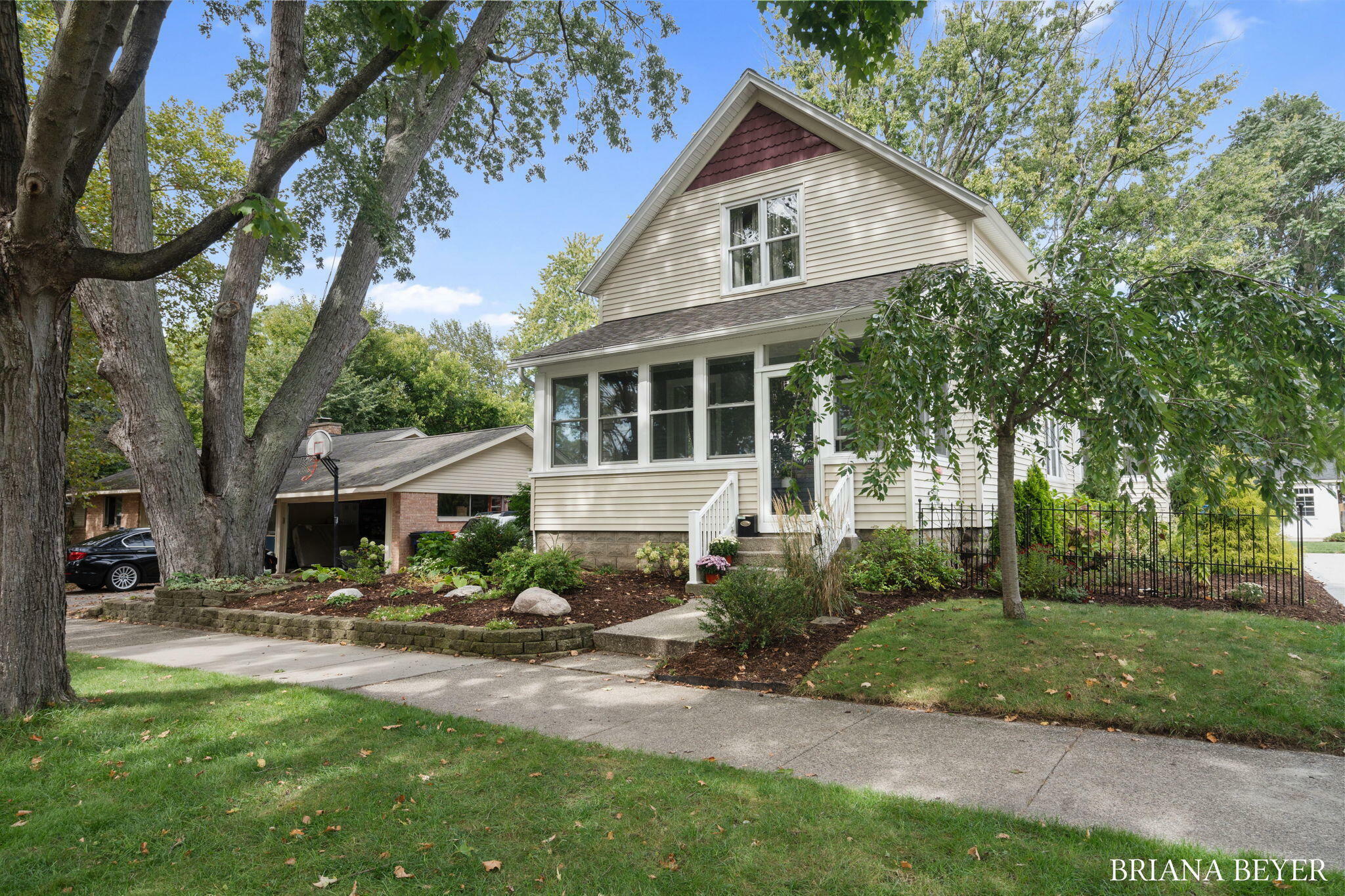 Property Photo:  31 W 28th Street  MI 49423 