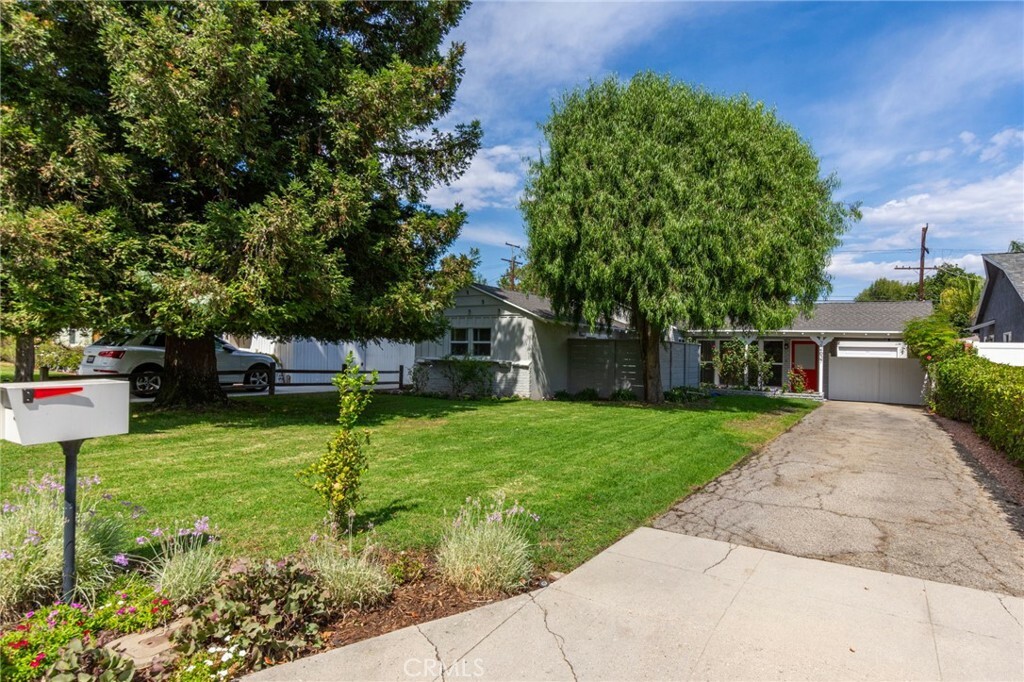 Property Photo:  22637 Dolorosa Street  CA 91367 